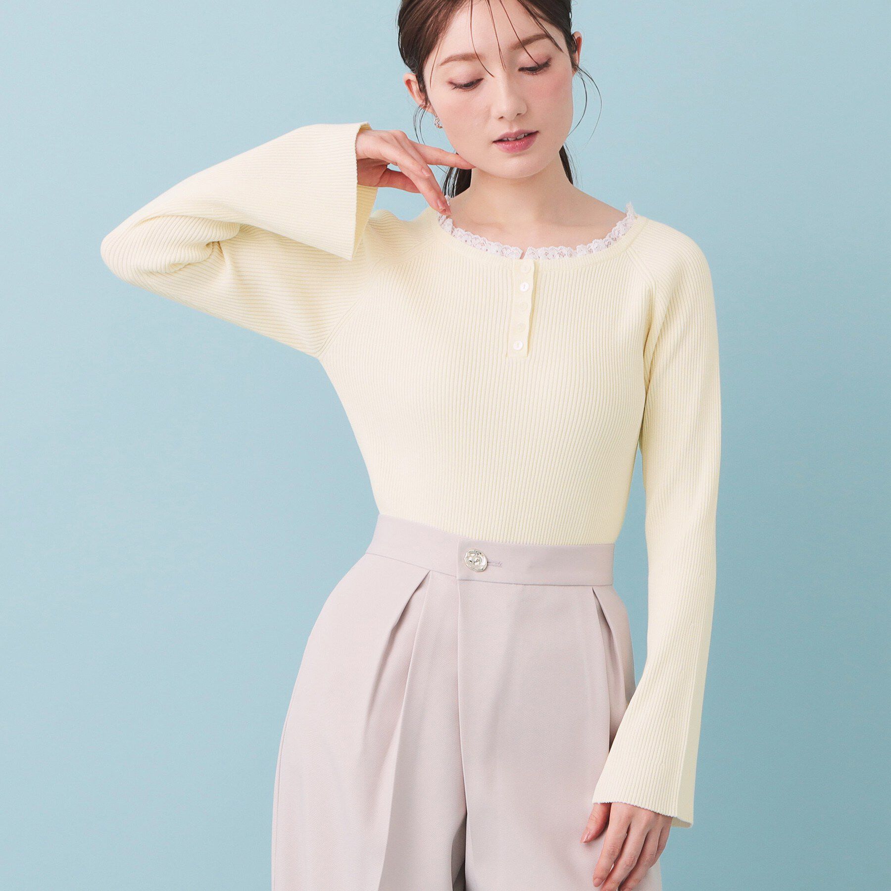 index「ヘンリーネックフレアスリーブニット【洗濯機OK】」|ニット・セーター|オフホワイト(003