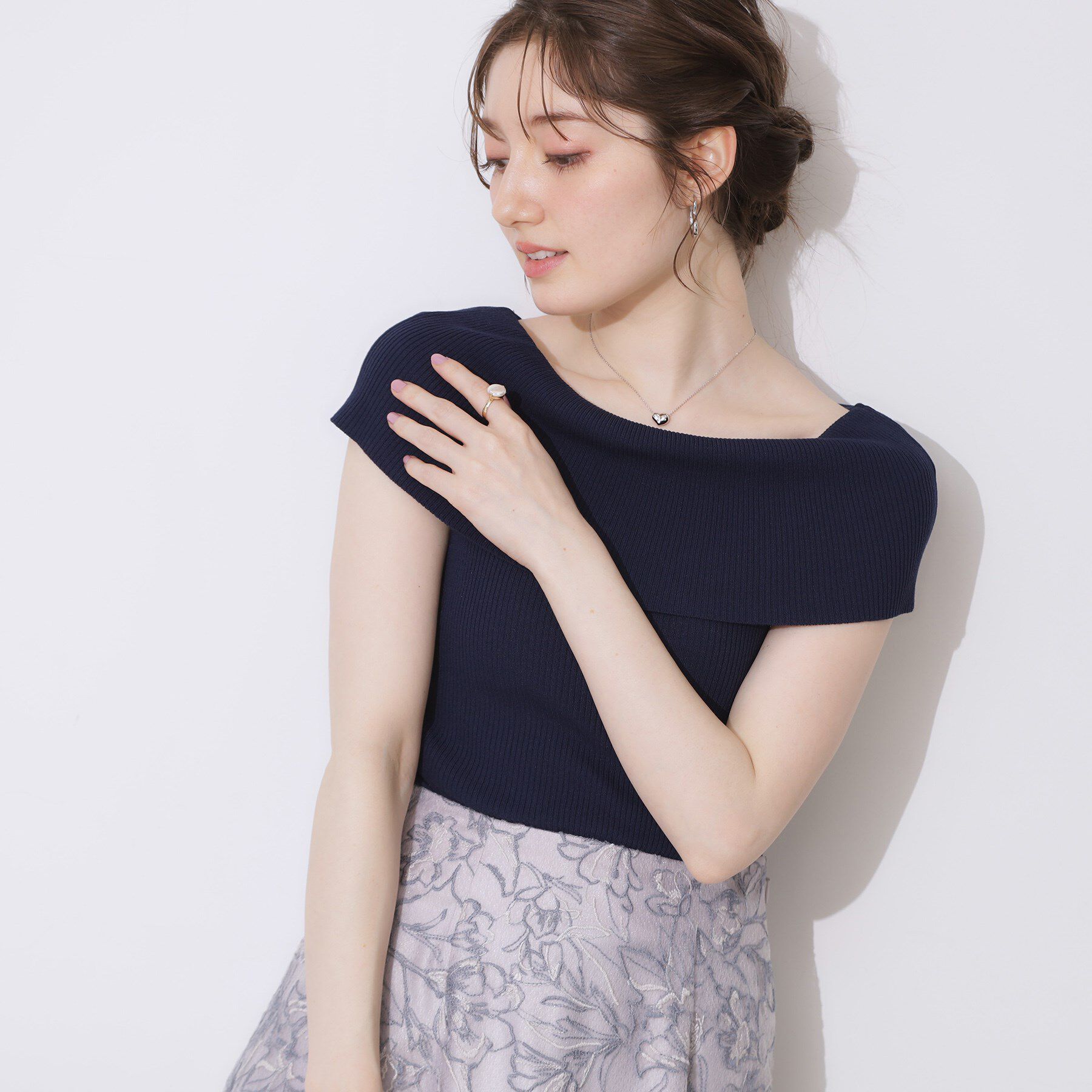 Couture broach「リブオフショルニット」|ニット・セーター|ネイビー(094)