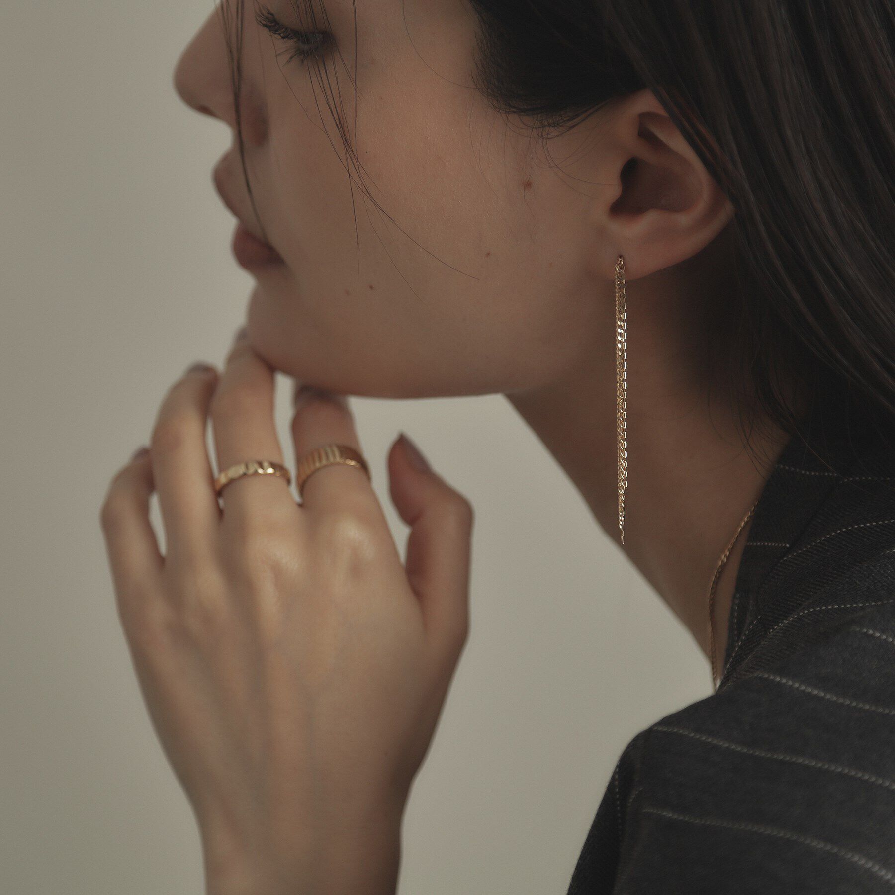 COCOSHNIK「K10キヘイミックスチェーンフリンジ スタッドピアス」|ピアス|