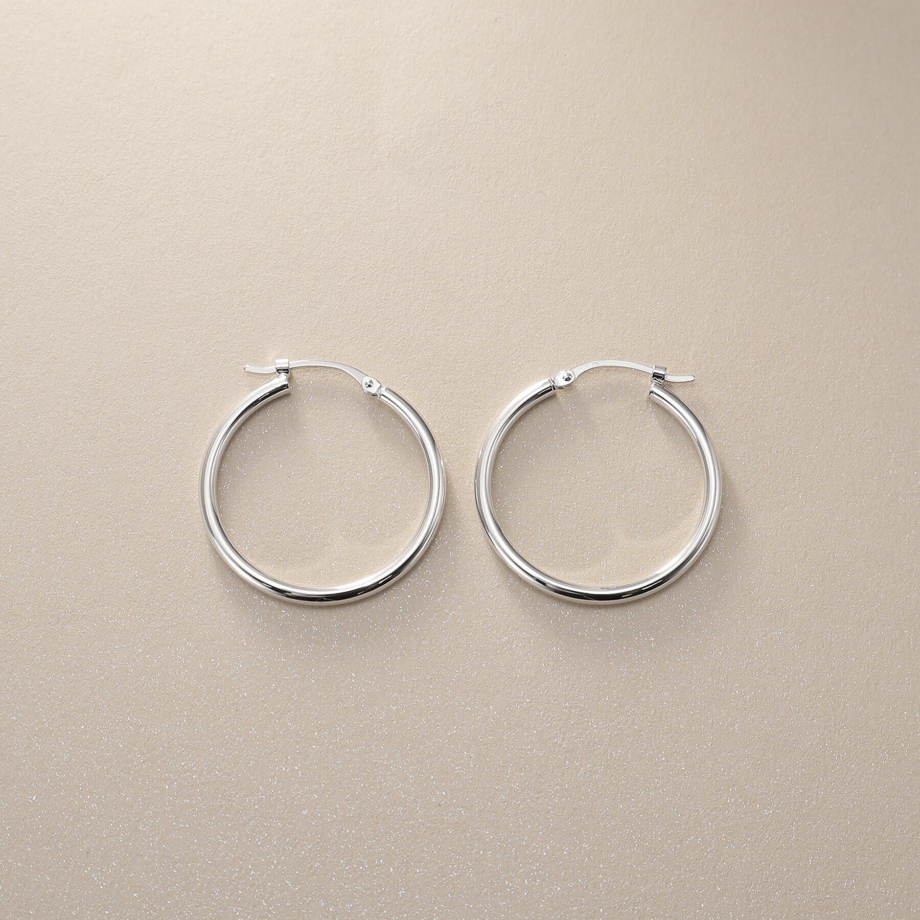 COCOSHNIK「プラチナ中空丸線 フープピアス大」|ピアス|