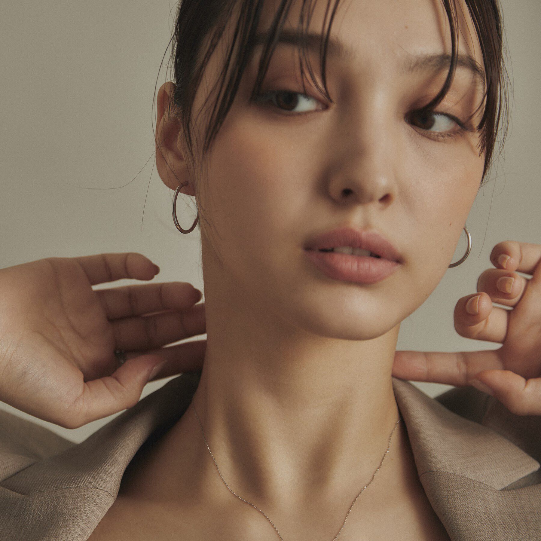 COCOSHNIK「プラチナ中空丸線 フープピアス大」|ピアス|