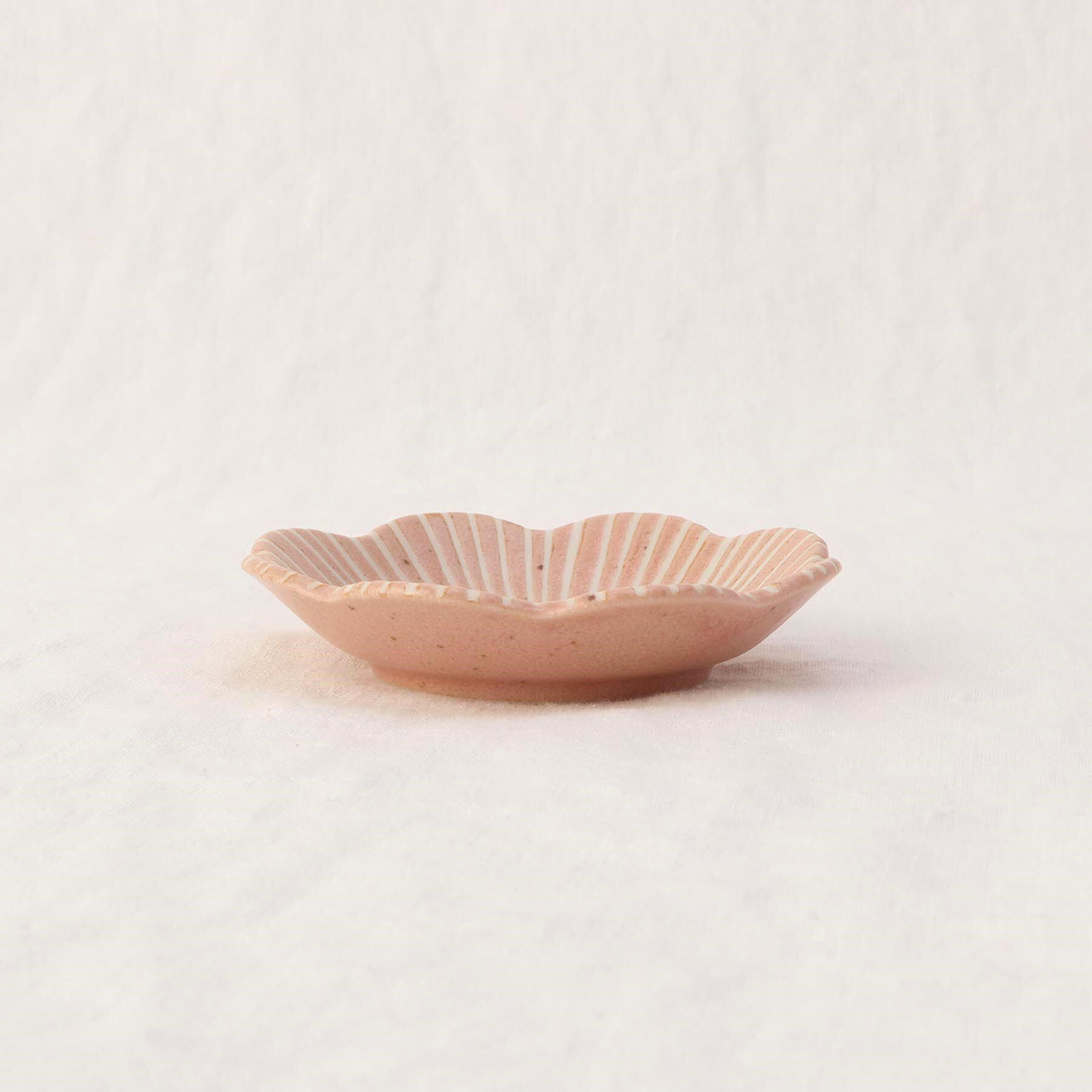 212 KITCHEN STORE「はなこまち 豆皿 桃」|食器・キッチングッズ|