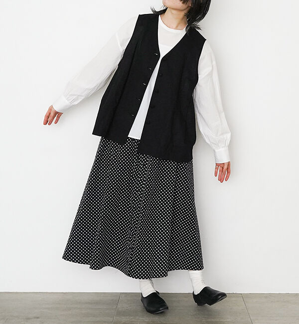 オオカミとフクロウ「フクロウと通り雨のカヌレ」|スカート|