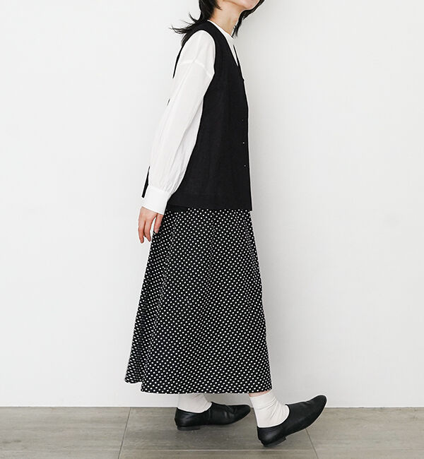 オオカミとフクロウ「フクロウと通り雨のカヌレ」|スカート|