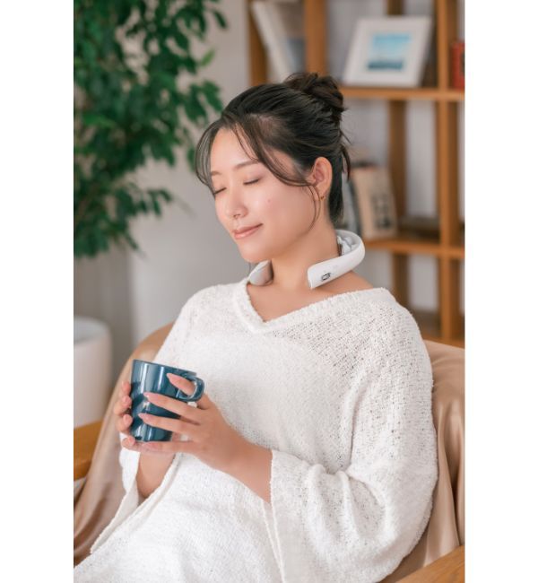  「eviden スマートネック極　【家庭用EMS機器】」|その他|
