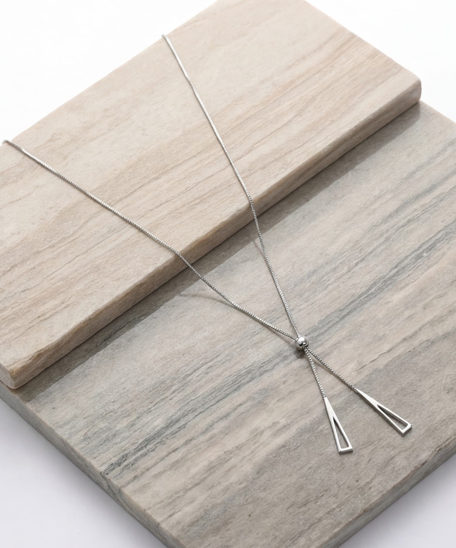 STYLE DELI「【DELI by】トライアングルドロップY字ラリエットネックレス」|ネックレス|