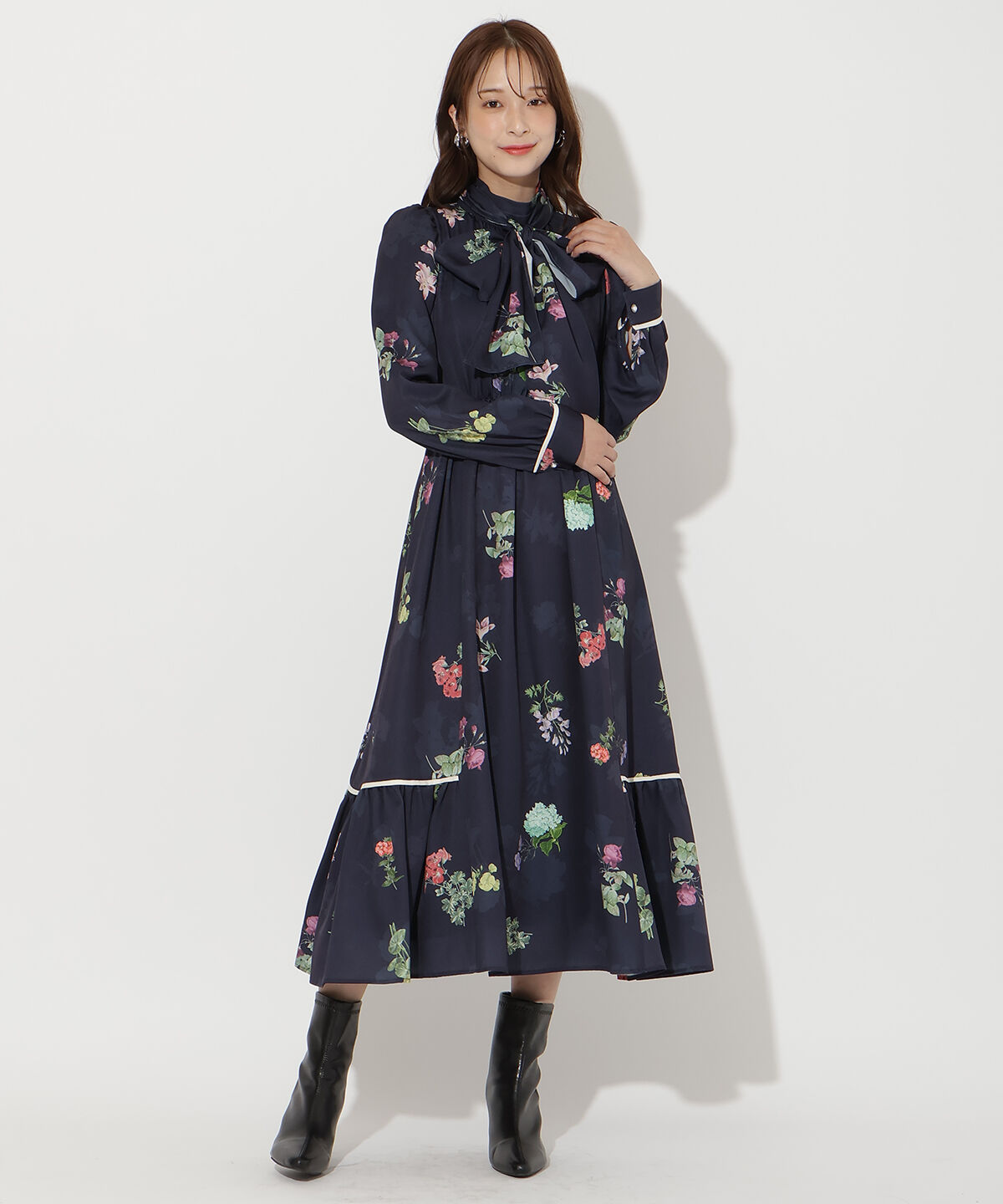 アンドクチュール「クラシックフラワーワンピース」|ワンピース|