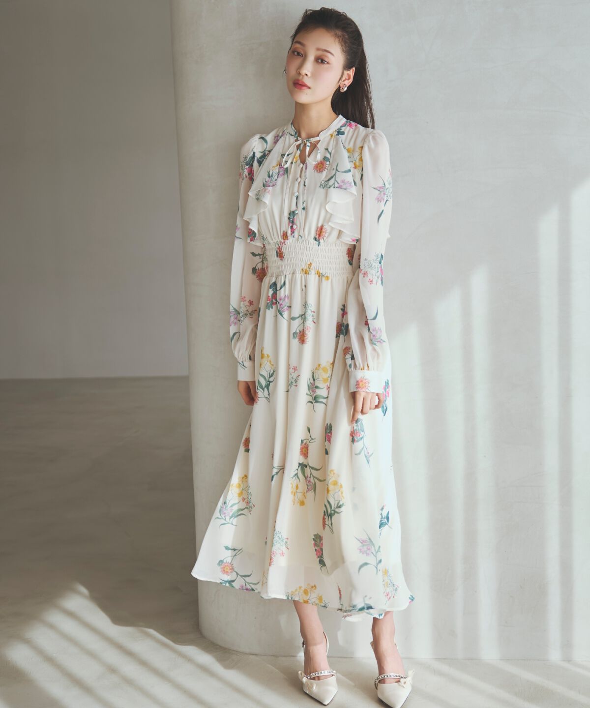 アンドクチュール「フリルケープフラワープリントワンピース」|ワンピース|