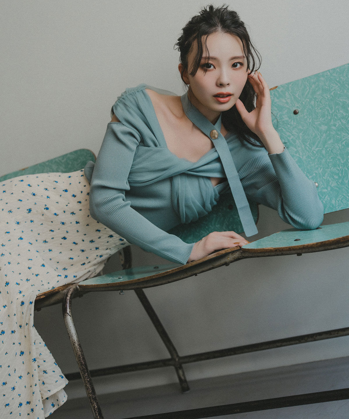 REDYAZEL「チョーカークロスチュールニットトップス」|ニット・セーター|