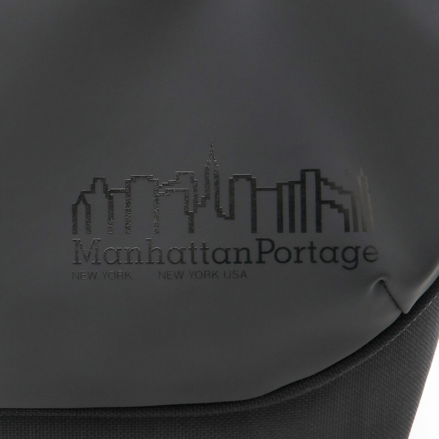Manhattan Portage「Nylon Messenger Bag JR Back Pocket W/ Divider Magnet VEG Leather 600D HYDR」|ショルダー・メッセンジャー|