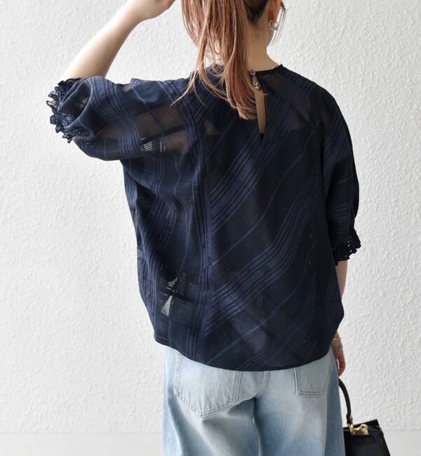 SHIPS any「SHIPS any:〈洗濯機可能〉シアー チェック ドルマン シャーリング パフ ブラウス」|シャツ・ブラウス|