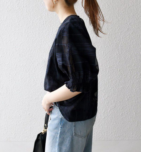 SHIPS any「SHIPS any:〈洗濯機可能〉シアー チェック ドルマン シャーリング パフ ブラウス」|シャツ・ブラウス|