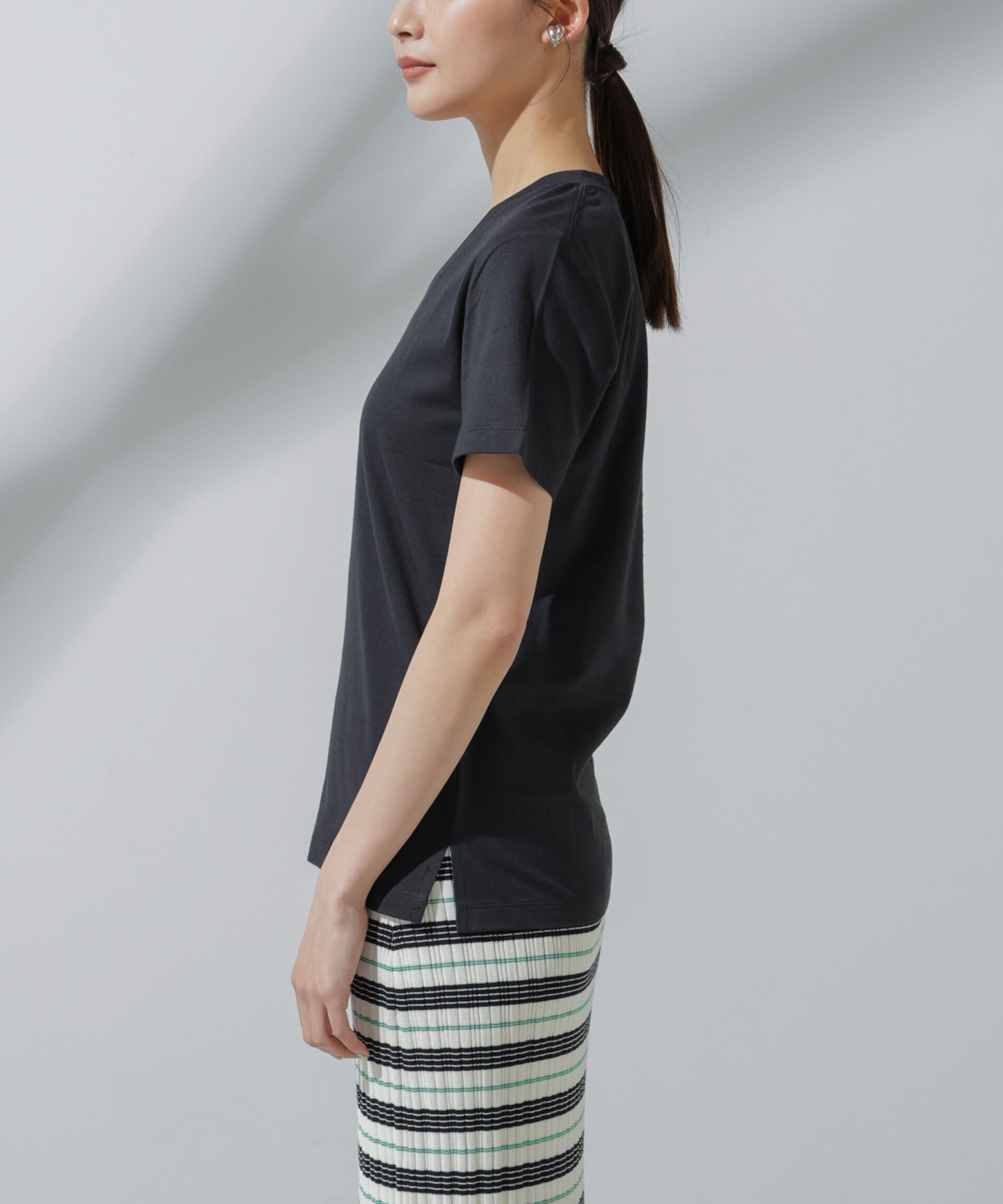 nano･universe「Anti Soaked(R) 汗染み防止 VネックTシャツ」|Tシャツ・カットソー|