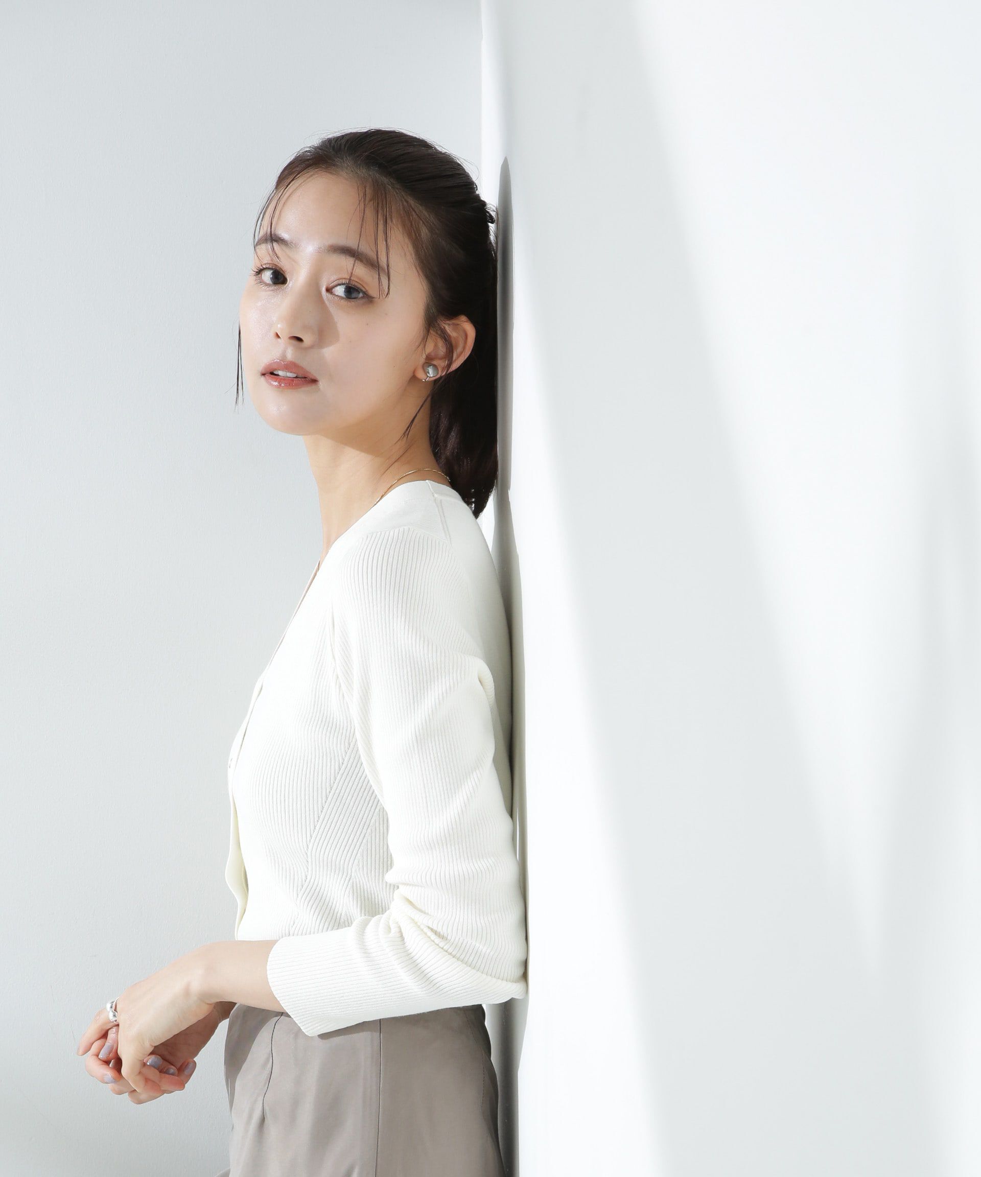 nano･universe「ウォッシャブルハイツイストVネックリブカーディガン」|ニット・セーター|