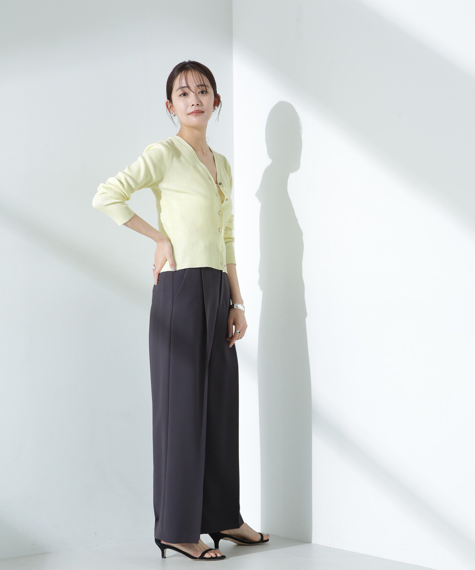 nano･universe「ウォッシャブルハイツイストVネックリブカーディガン」|ニット・セーター|