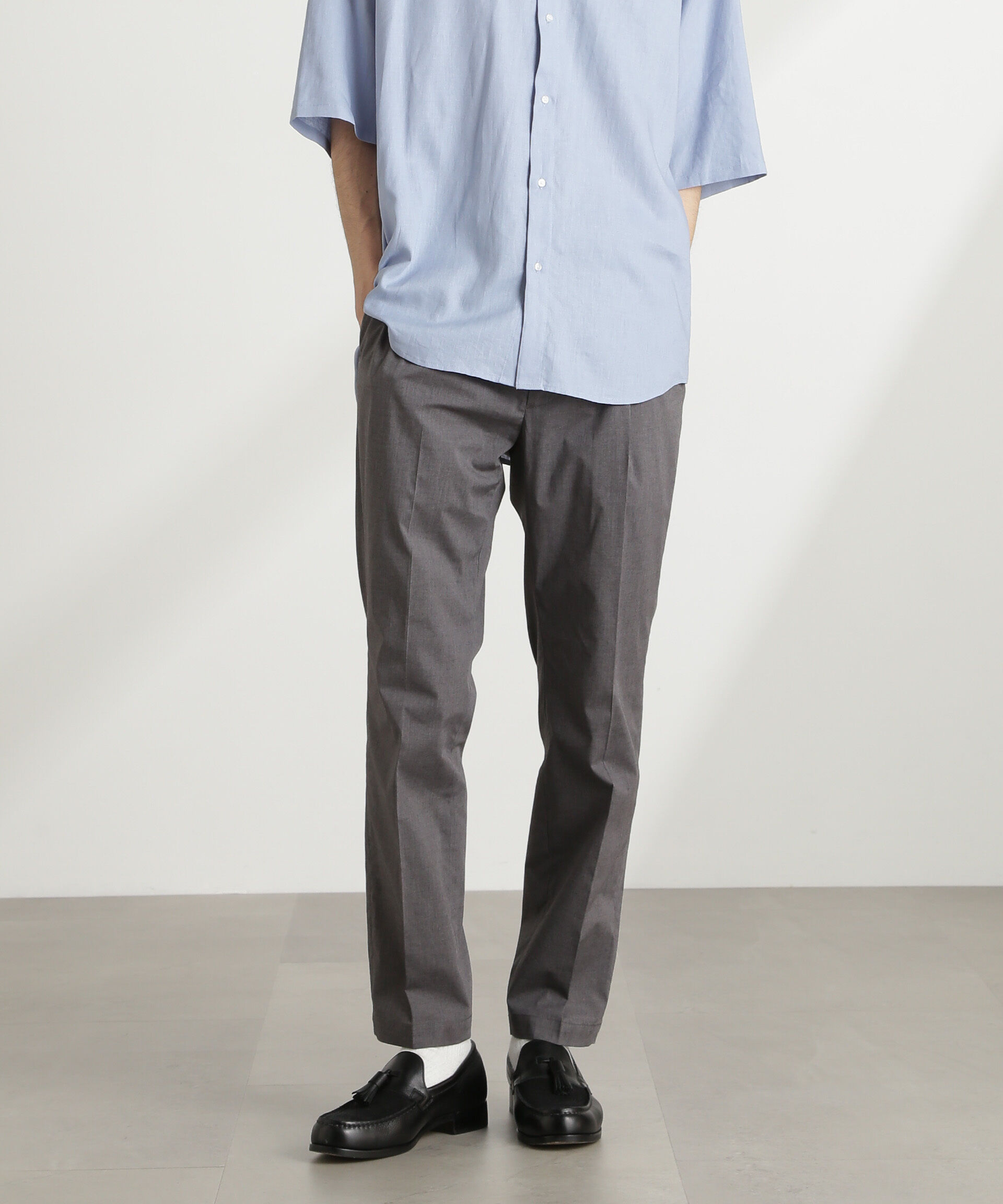 nano･universe「TCクールマックス ワンタックスラックス」|チノ|グレー