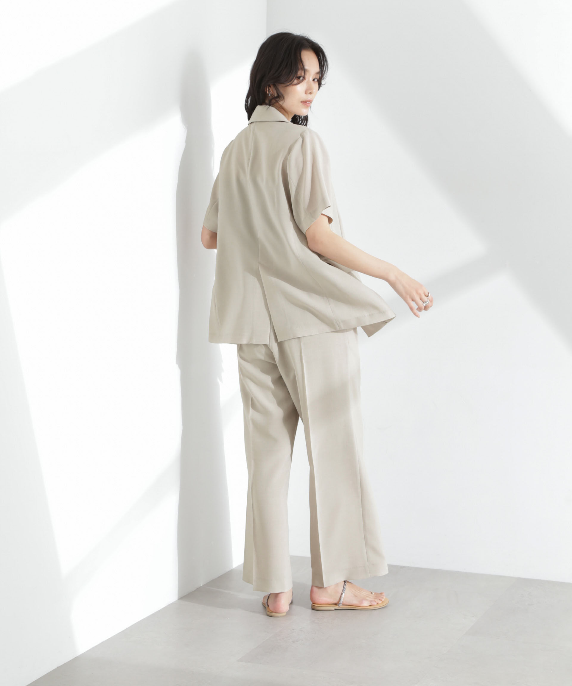 nano･universe「メランジドライ ベルト付きタックワイドパンツ(セットアップ可)」|チノ|