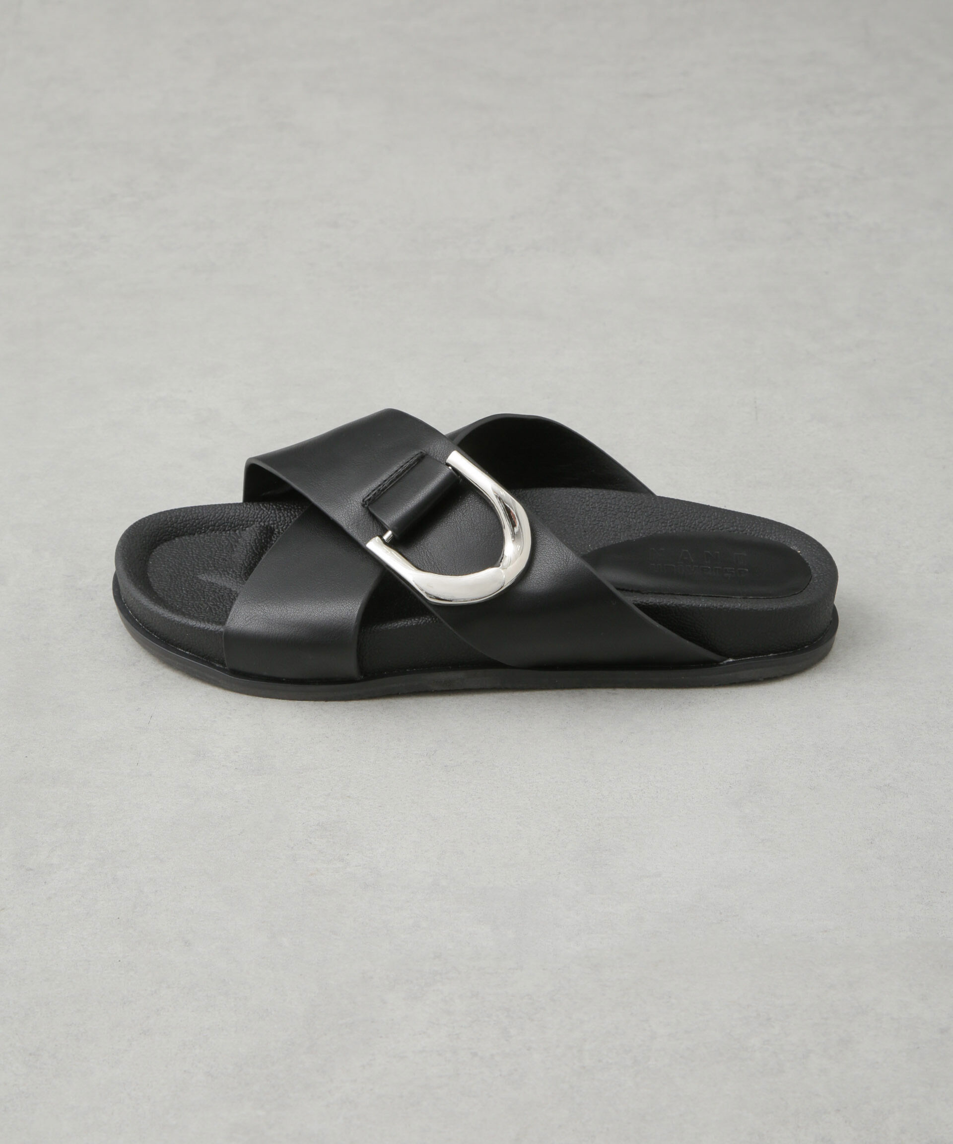 nano･universe「クロスバックルフラットサンダル」|サンダル|