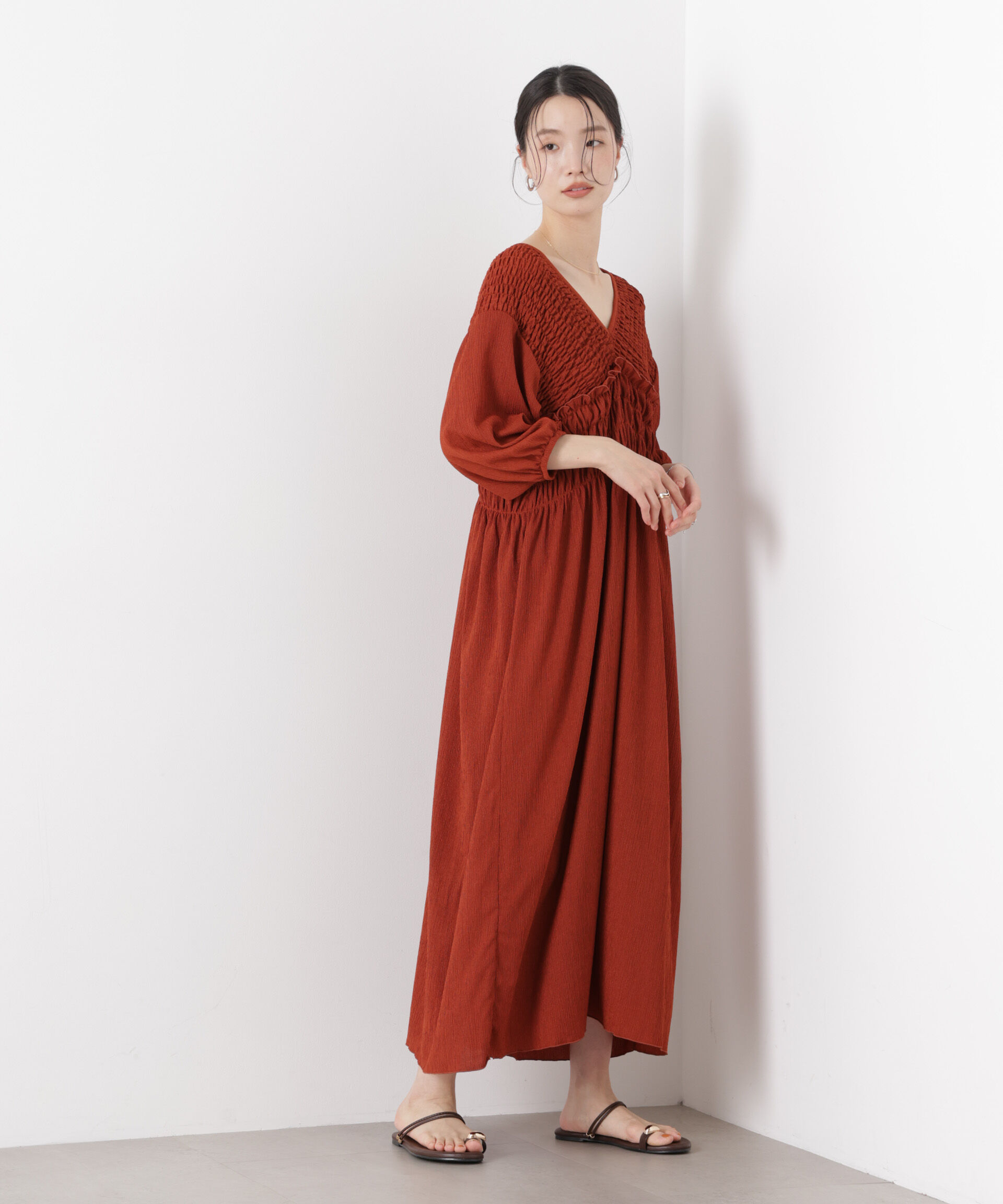 nano･universe「楊柳Vネックシャーリングワンピース」|ワンピース|