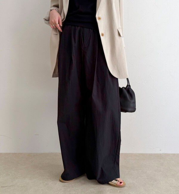 fredy emue「コットンナイロンタックギャザーパンツ」|チノ|