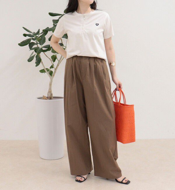 fredy emue「【昨年大人気！待望の再登場】ハートFR刺しゅうヘンリーネックTシャツ」|Tシャツ・カットソー|