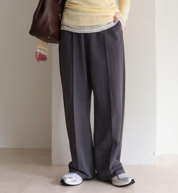 fredy emue「リネン混ハイゲージセンターシームパンツ」|チノ|チャコールグレー