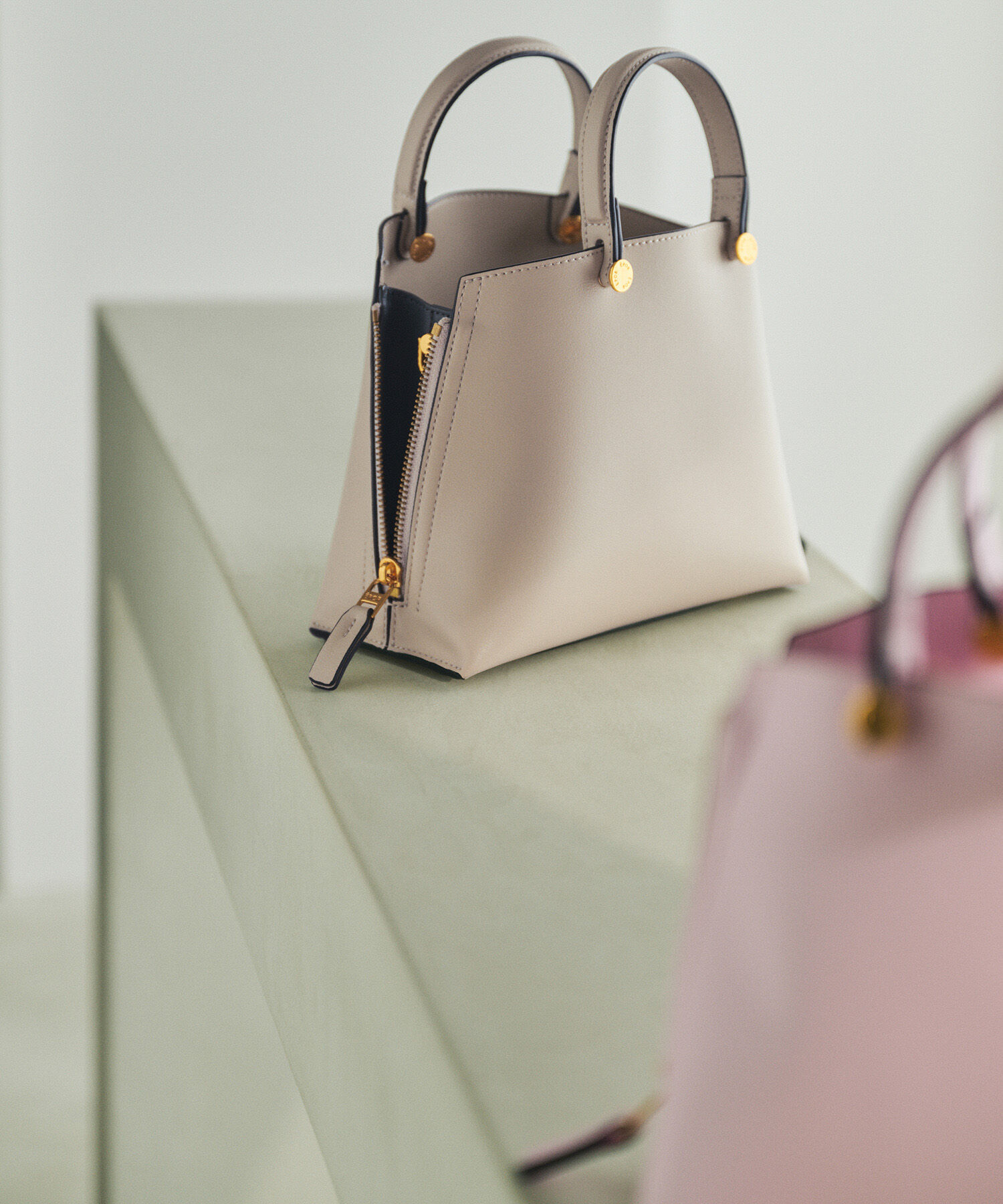 E'POR「【E'POR】Y BAG Mini【25SS】」|ハンドバッグ|ライトグレー