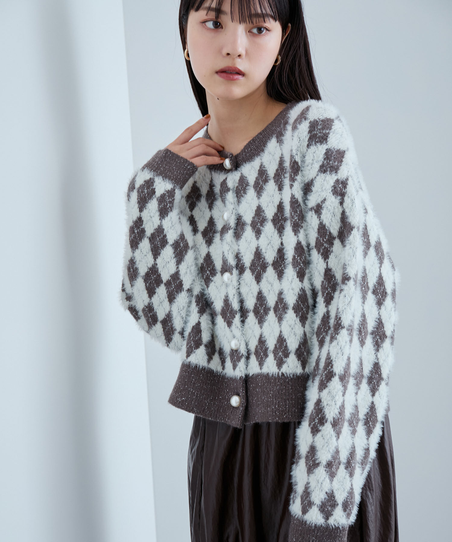VIS「ミニアーガイル柄ビックパールボタンカーディガン」|カーディガン|