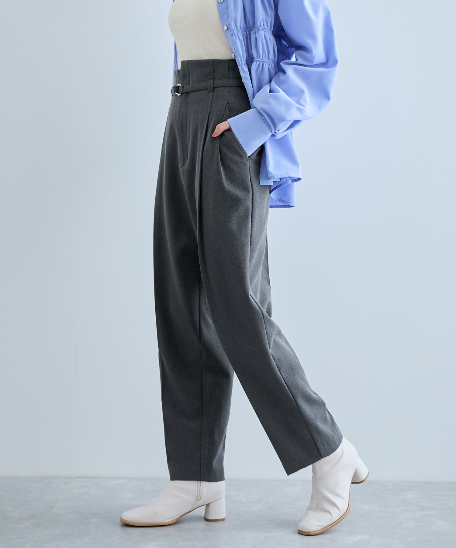 VIS「【美warm】ストレッチベルト付きハイウエストテーパードパンツ【アンチピリング/防シワ/洗える】」|チノ|