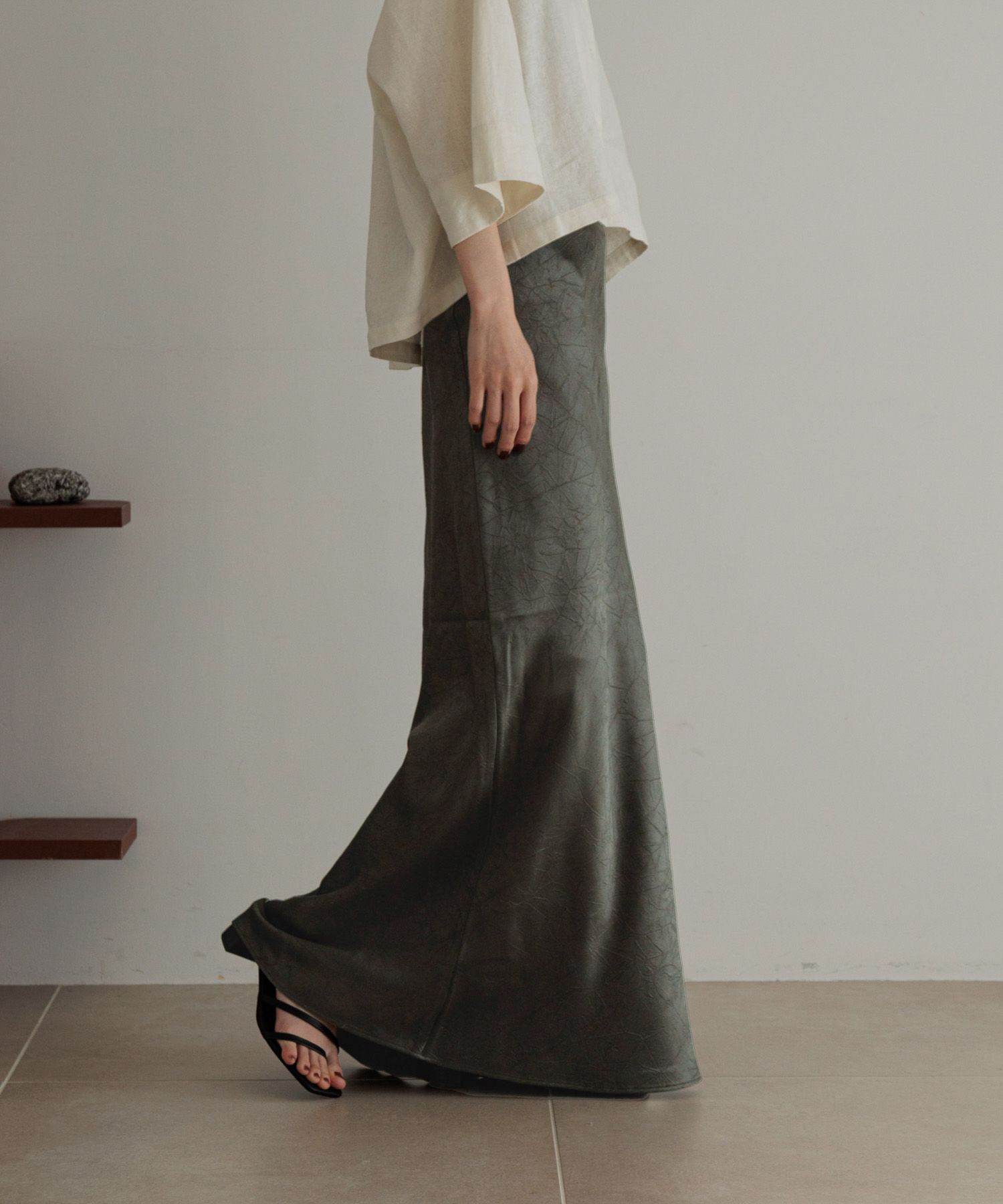 LOWRYS FARM「ストレッチサテンスカート」|スカート|GRY8