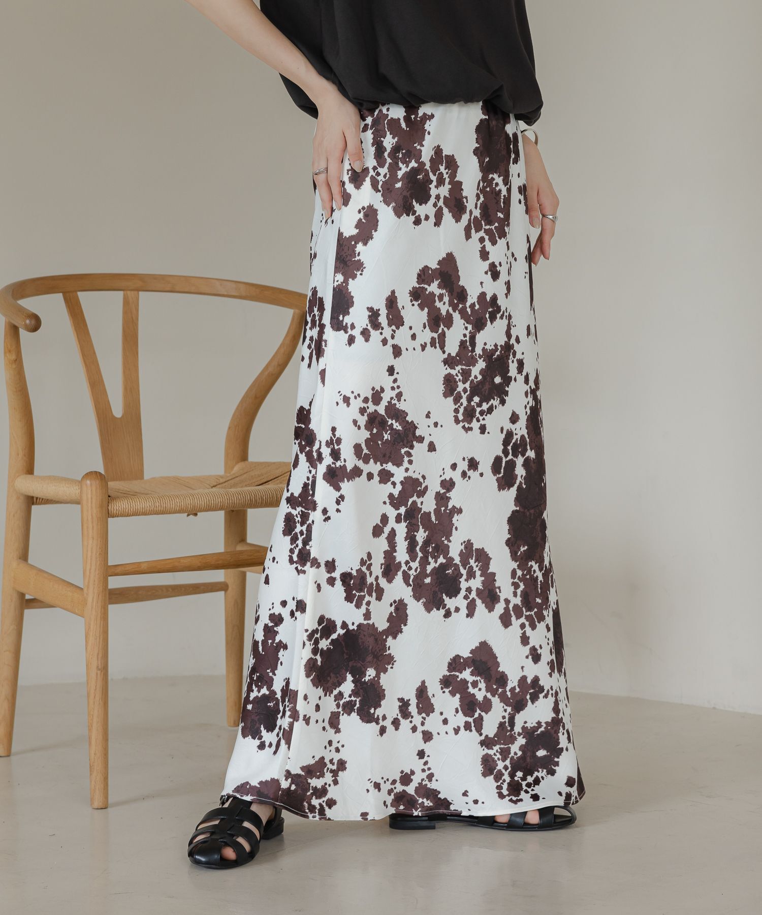 LOWRYS FARM「ストレッチサテンスカート」|スカート|ｶｳｶﾞﾗ