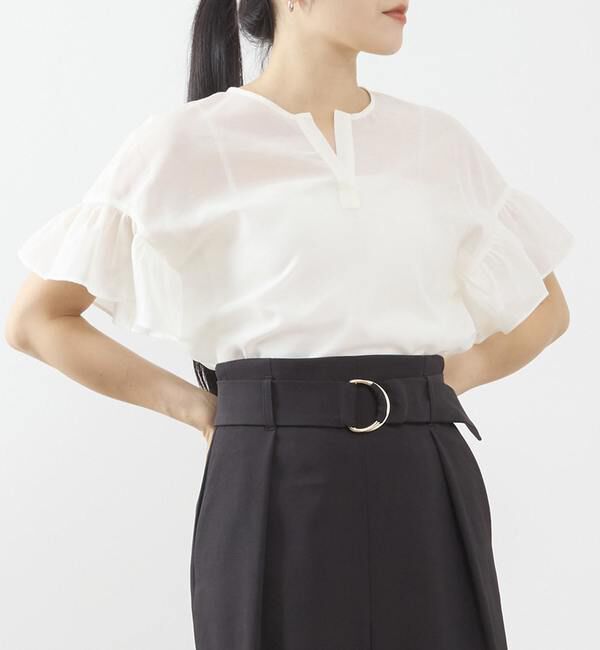 TIARA「スキッパーフリルスリーブブラウス」|シャツ・ブラウス|ホワイト