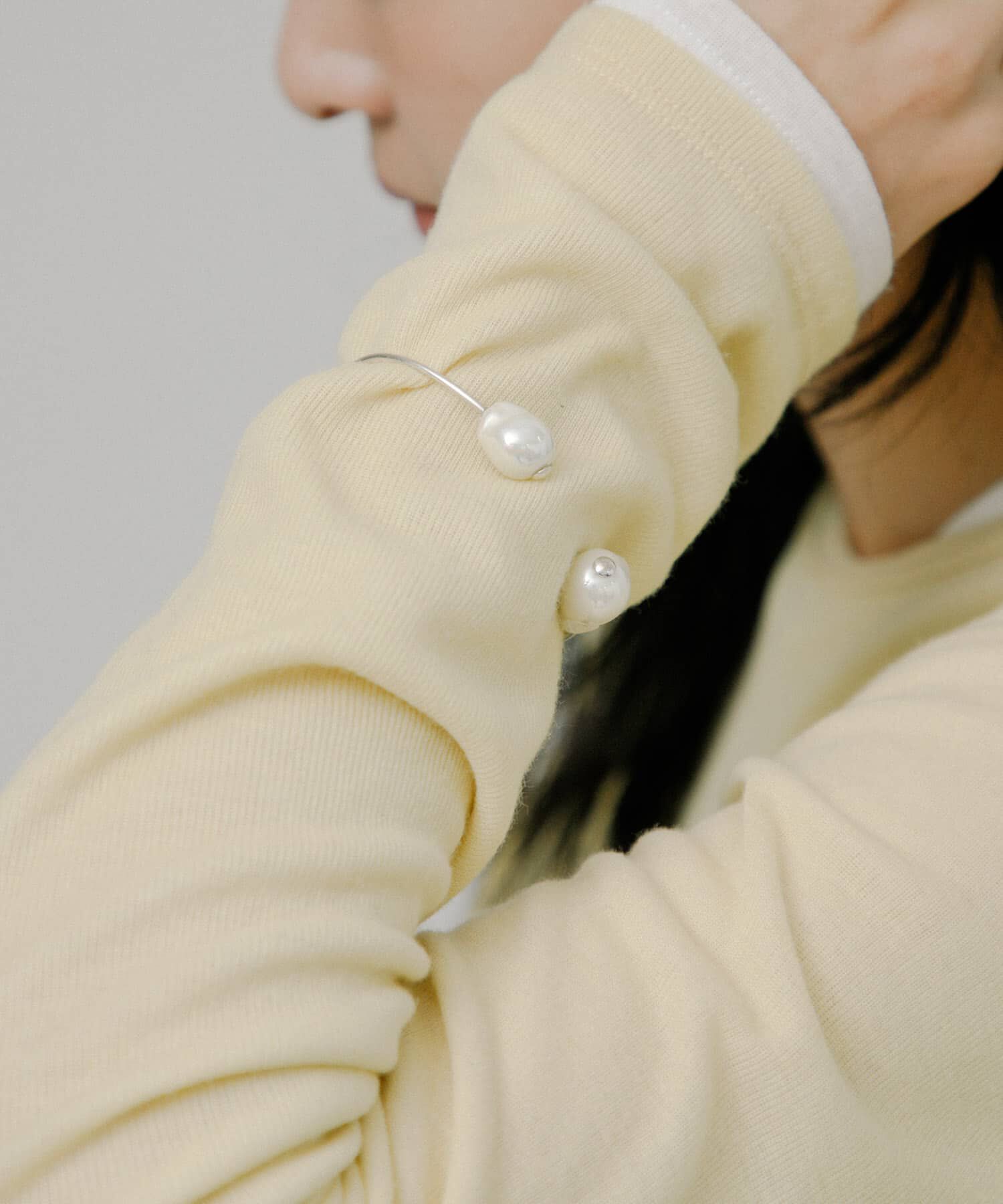 URBAN RESEARCH「mounir　Shell pearl bangle」|ブレスレット・バングル|