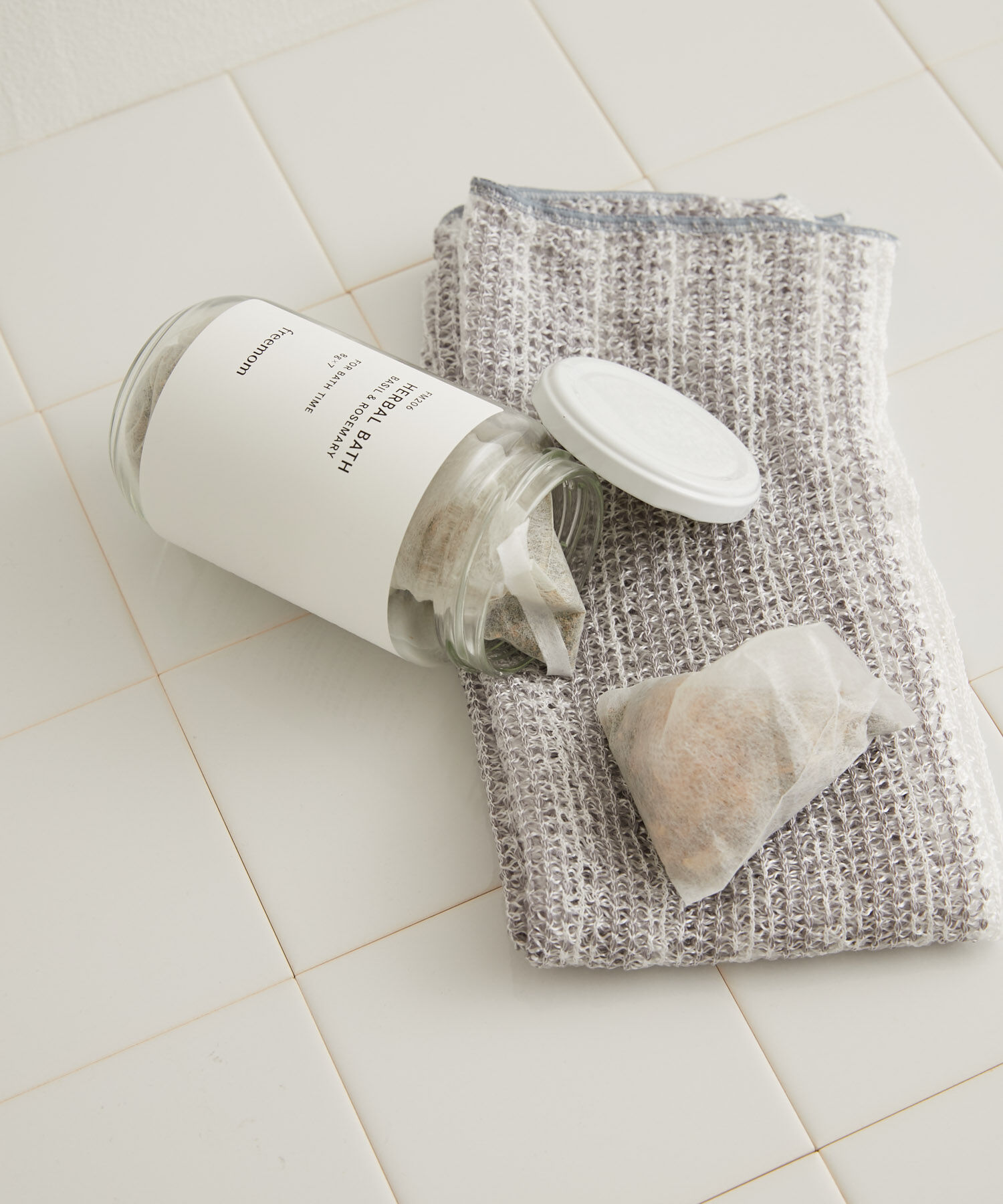 URBAN RESEARCH DOORS「freemom　ハーバルバス B&R 8g&times;7P」|その他|