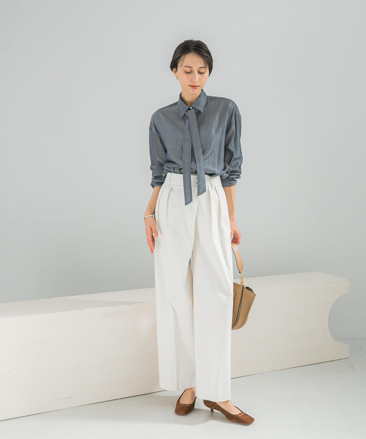 URBAN RESEARCH ROSSO「タイ付デニムライクシアーシャツ」|シャツ・ブラウス|