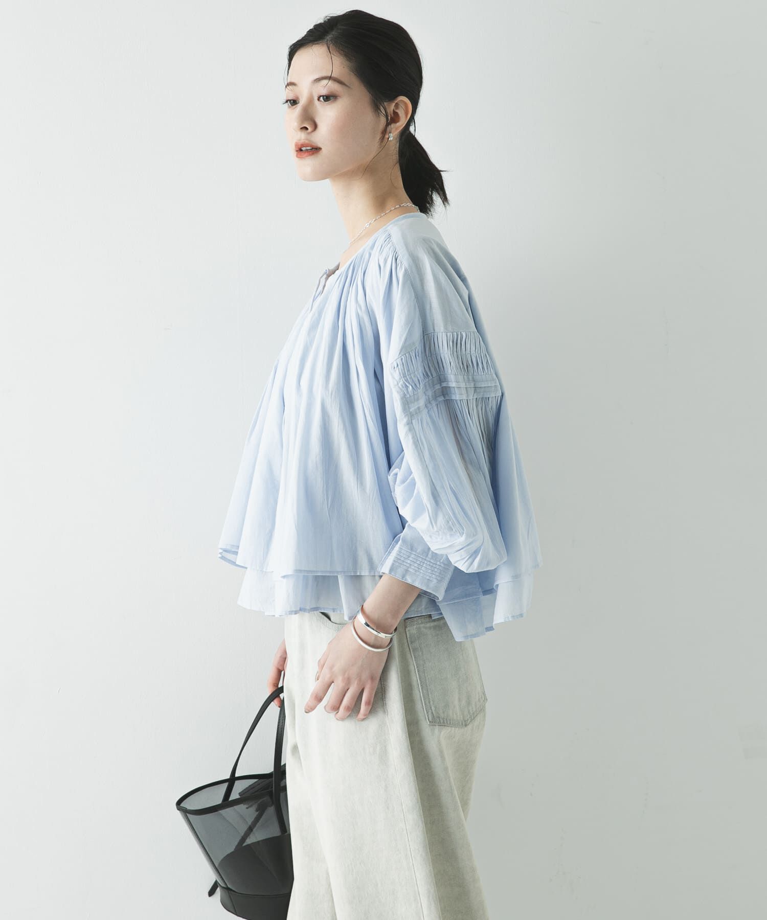 URBAN RESEARCH「コットンボイルギャザーショートブラウス」|シャツ・ブラウス|