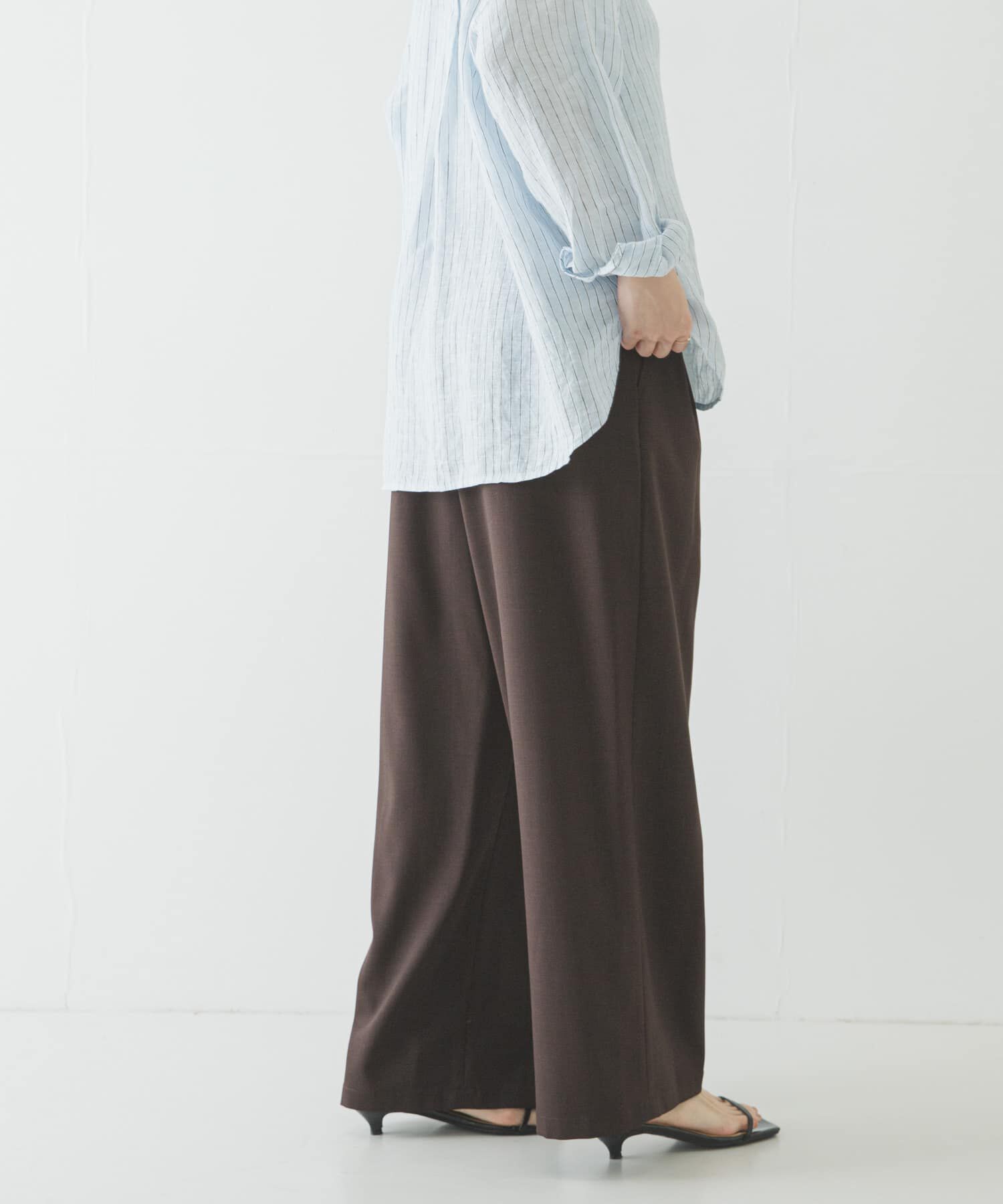 URBAN RESEARCH「『3サイズ展開』『イージーケア』タックギャザーストレートパンツ」|その他|