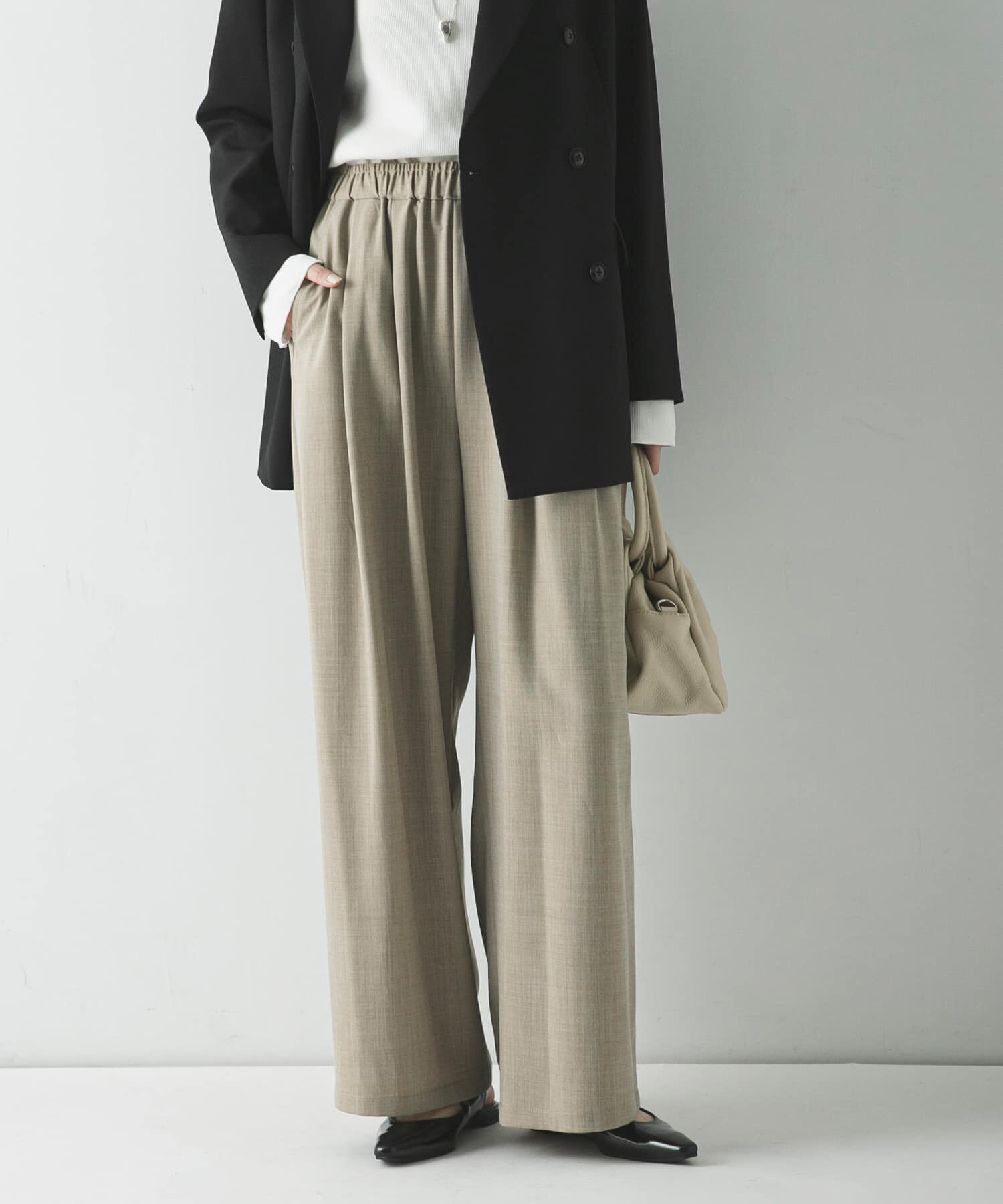 URBAN RESEARCH「『3サイズ展開』『イージーケア』タックギャザーストレートパンツ」|その他|