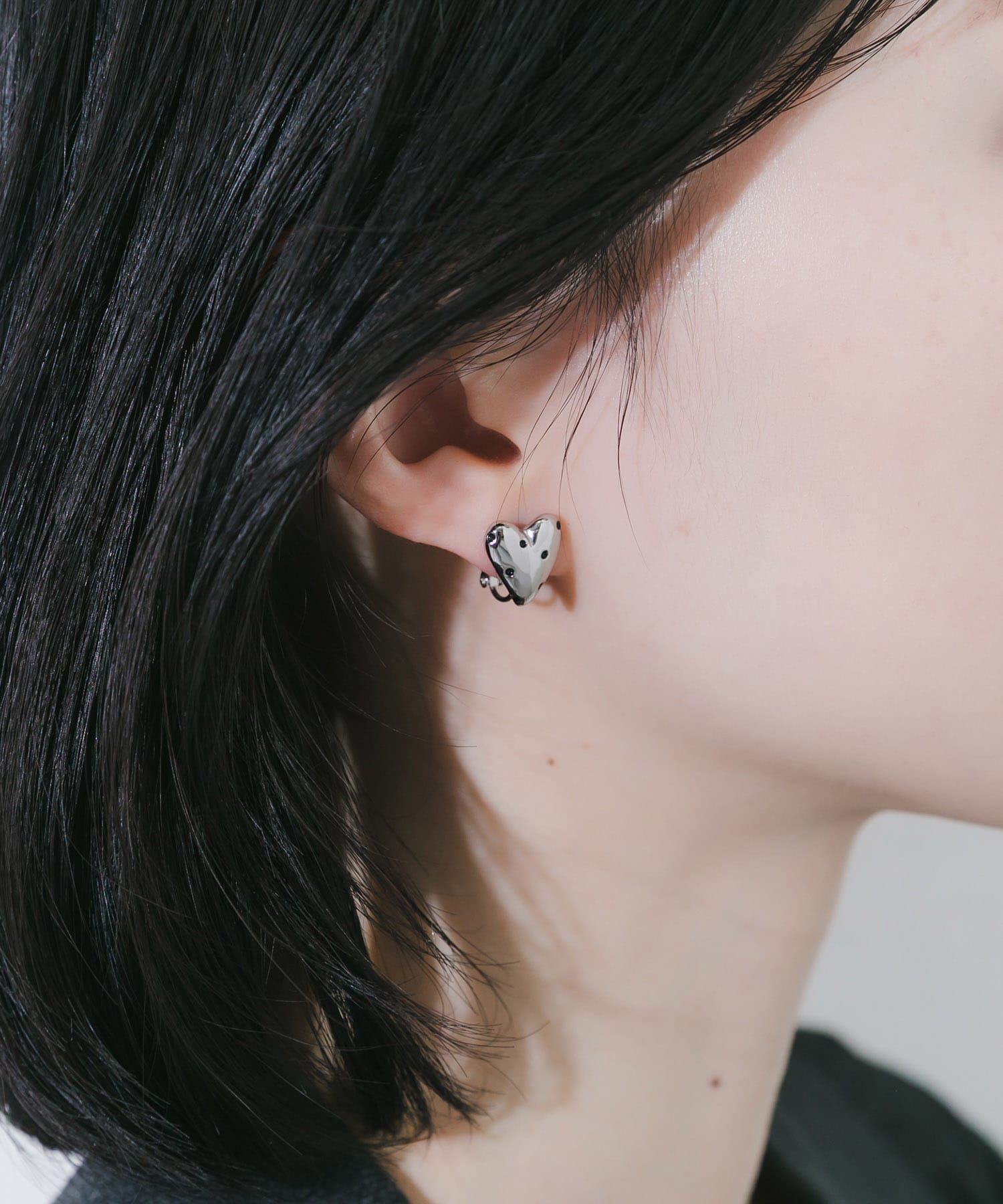 SMELLY「ドットメタルハートイヤリング」|イヤリング|