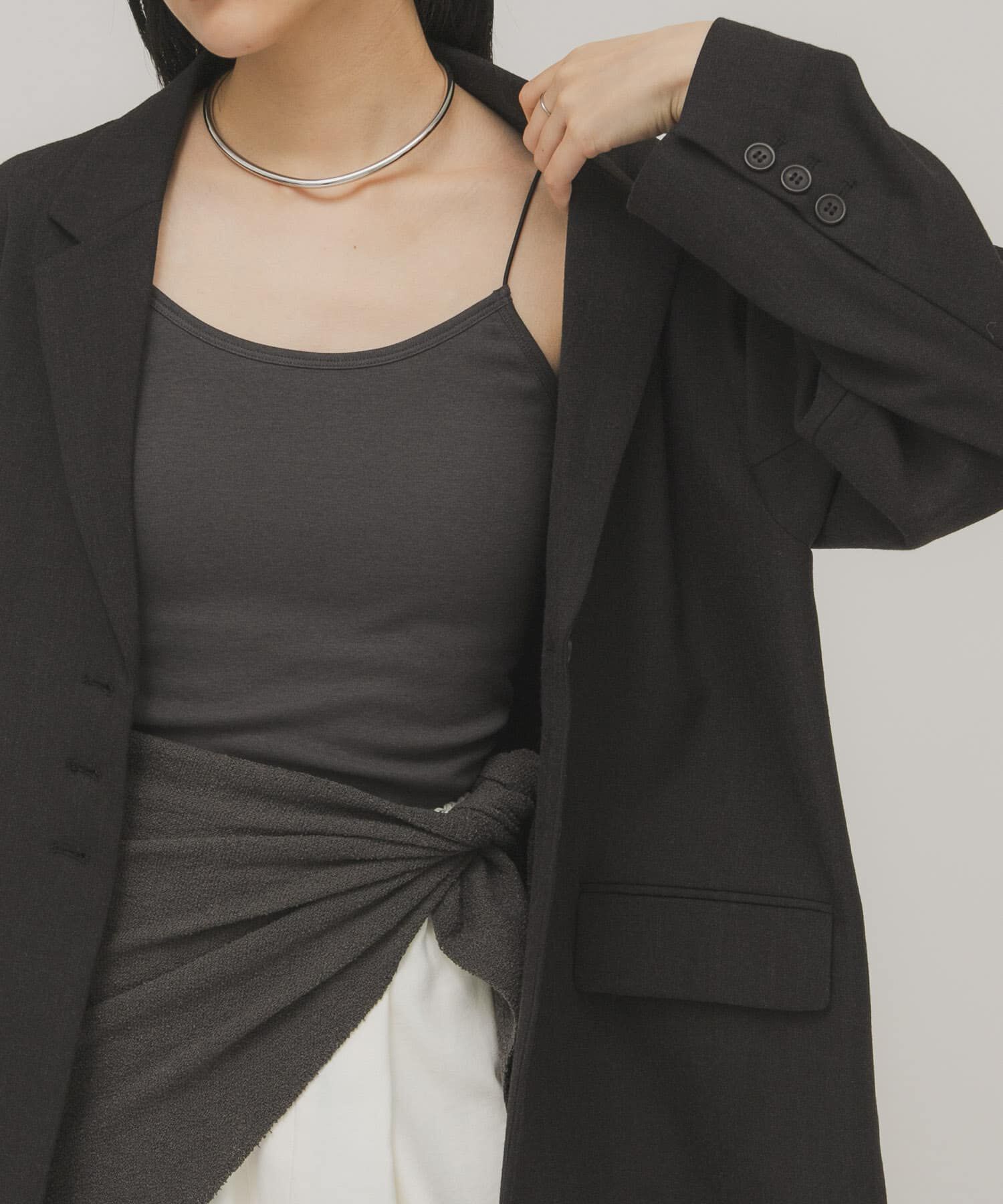  「スパゲティストラップカップ付きキャミ」|キャミソール|チャコールグレー