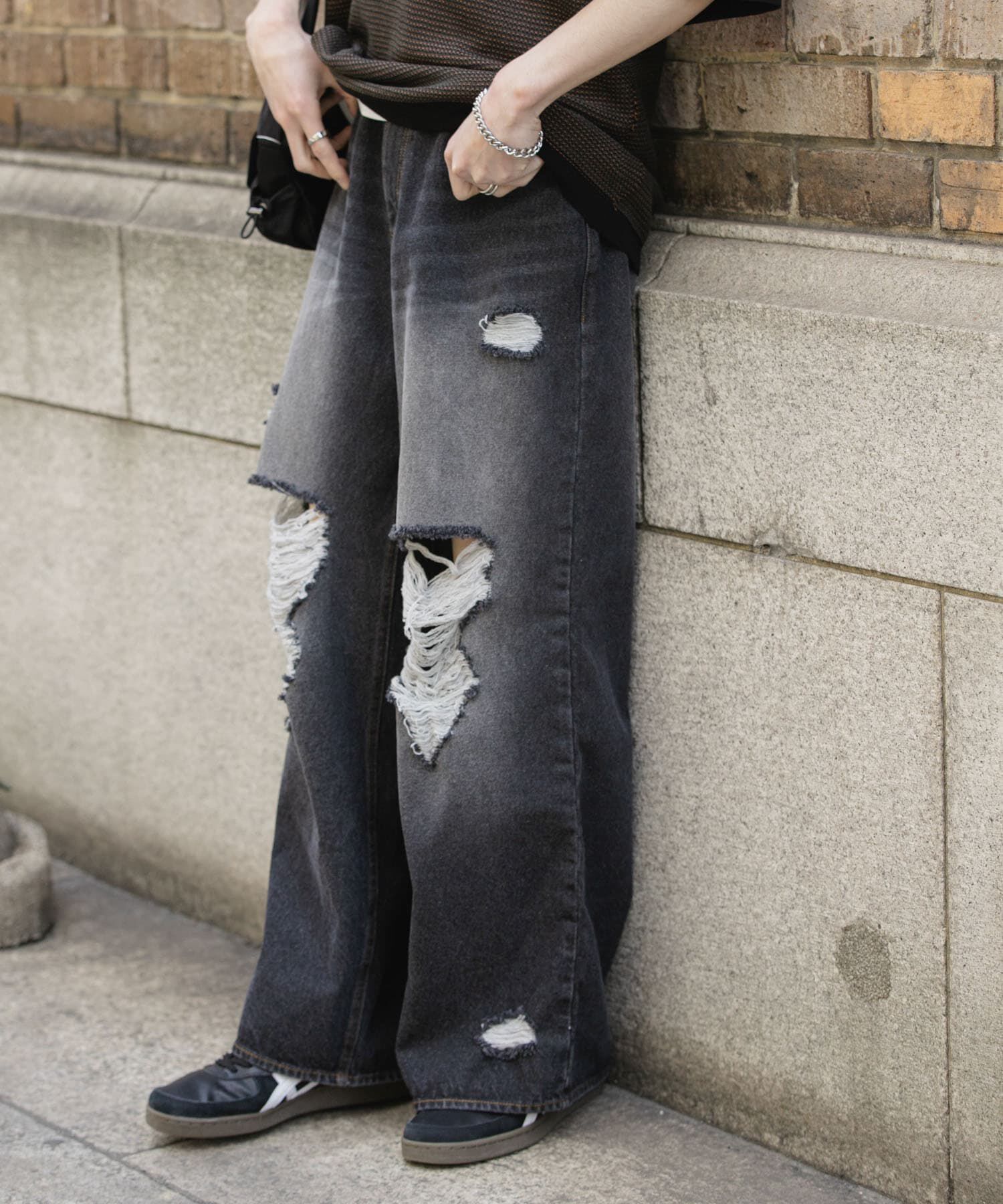 SENSE OF PLACE by URBAN RESEARCH「『ユニセックス』ダメージデニムワイドパンツ」|デニム|