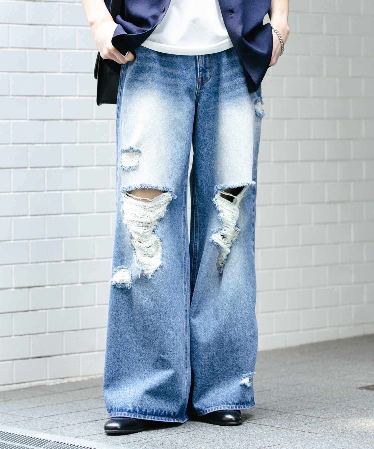 SENSE OF PLACE by URBAN RESEARCH「『ユニセックス』ダメージデニムワイドパンツ」|デニム|