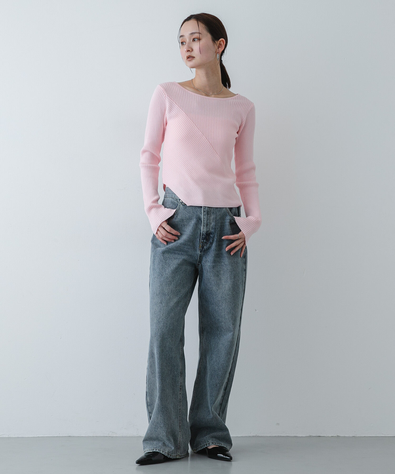 SENSE OF PLACE by URBAN RESEARCH「『洗濯可/防花粉』SKINProofアシメヘムボートネックセーター」|ニット・セーター|