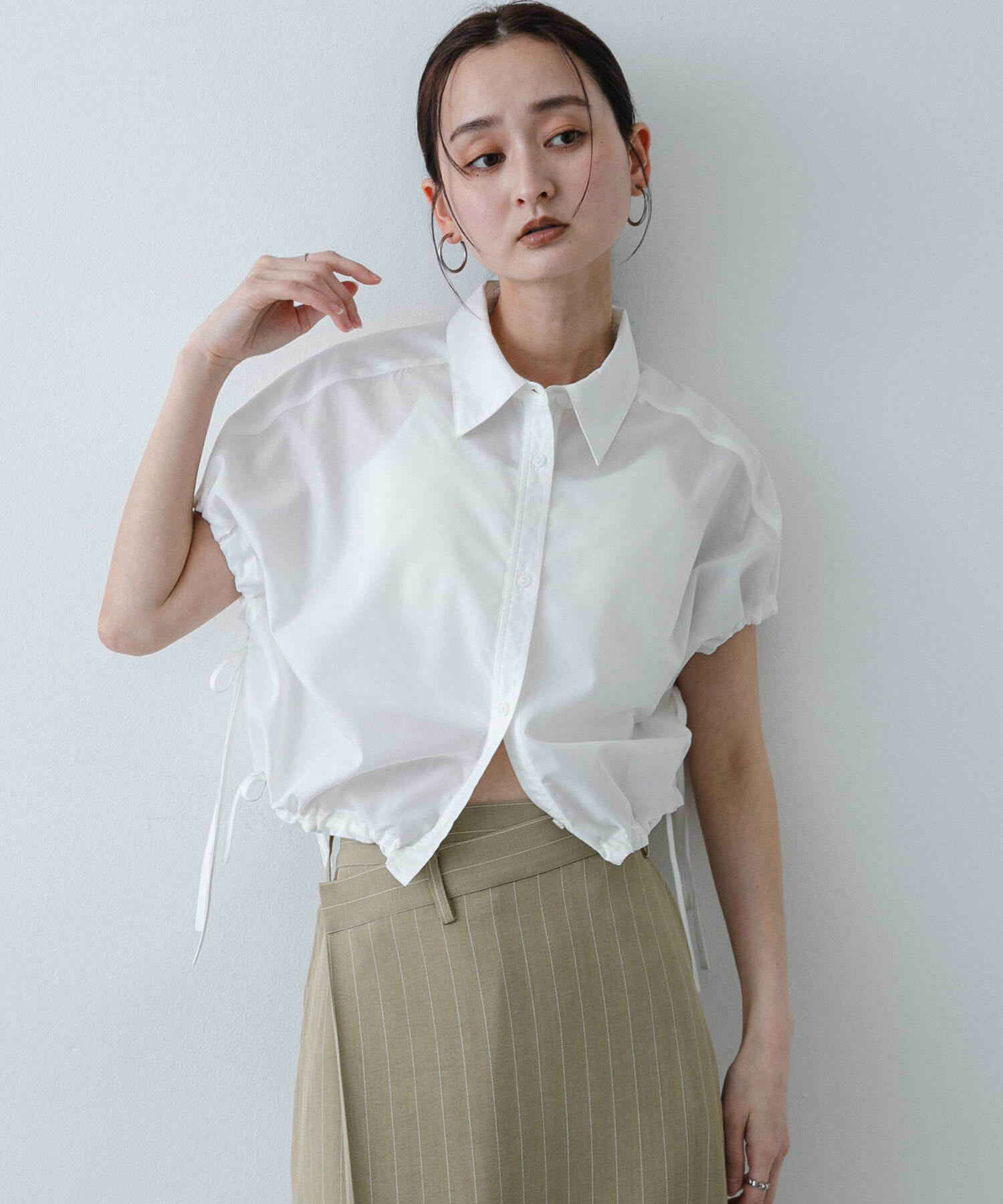 SENSE OF PLACE by URBAN RESEARCH「『イージーケア』クロップドギャザーシャツ」|シャツ・ブラウス|