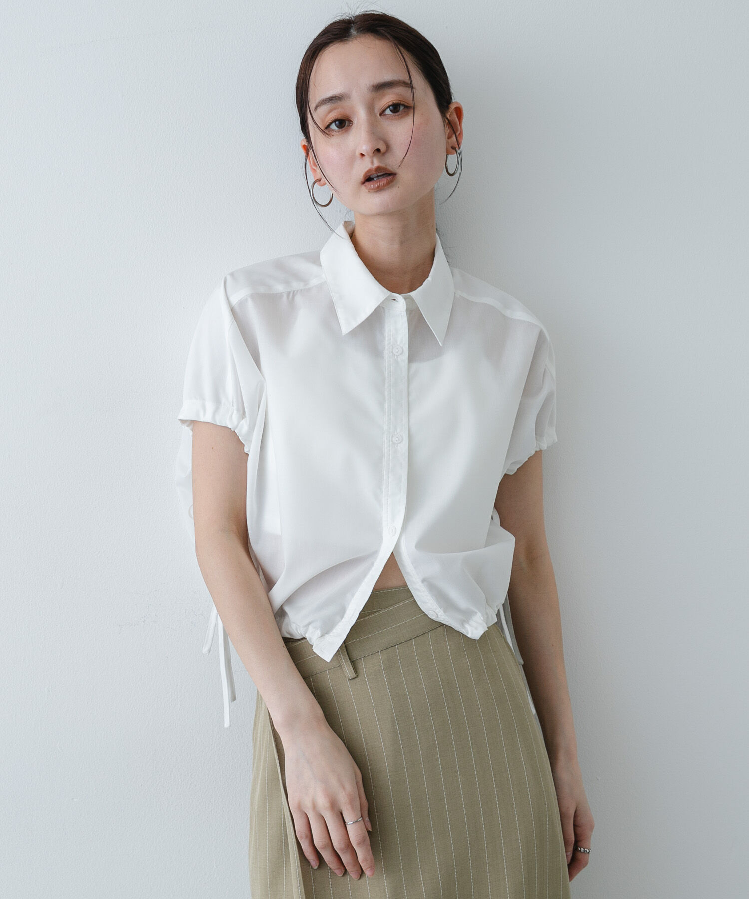 SENSE OF PLACE by URBAN RESEARCH「『イージーケア』クロップドギャザーシャツ」|シャツ・ブラウス|