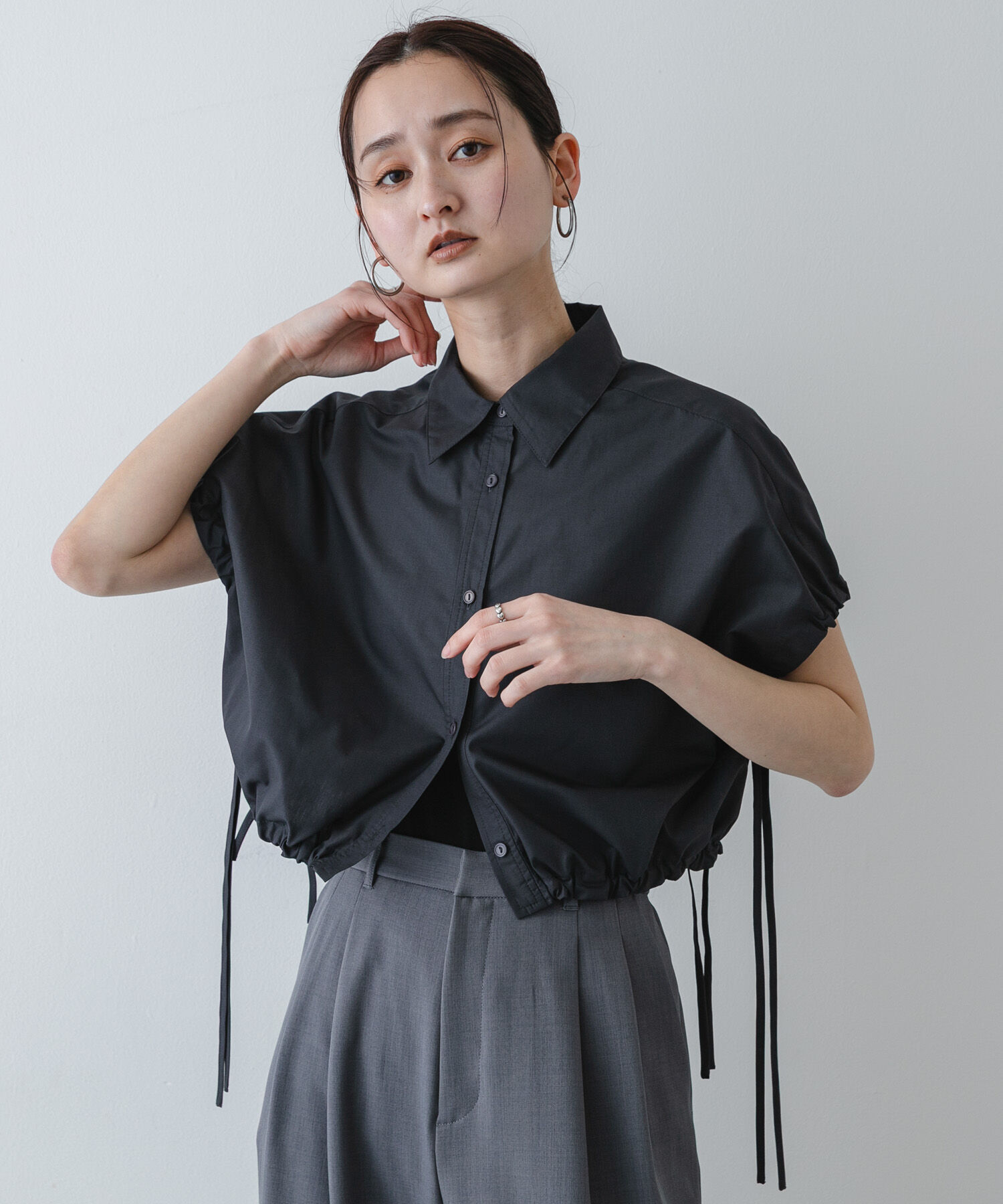 SENSE OF PLACE by URBAN RESEARCH「『イージーケア』クロップドギャザーシャツ」|シャツ・ブラウス|