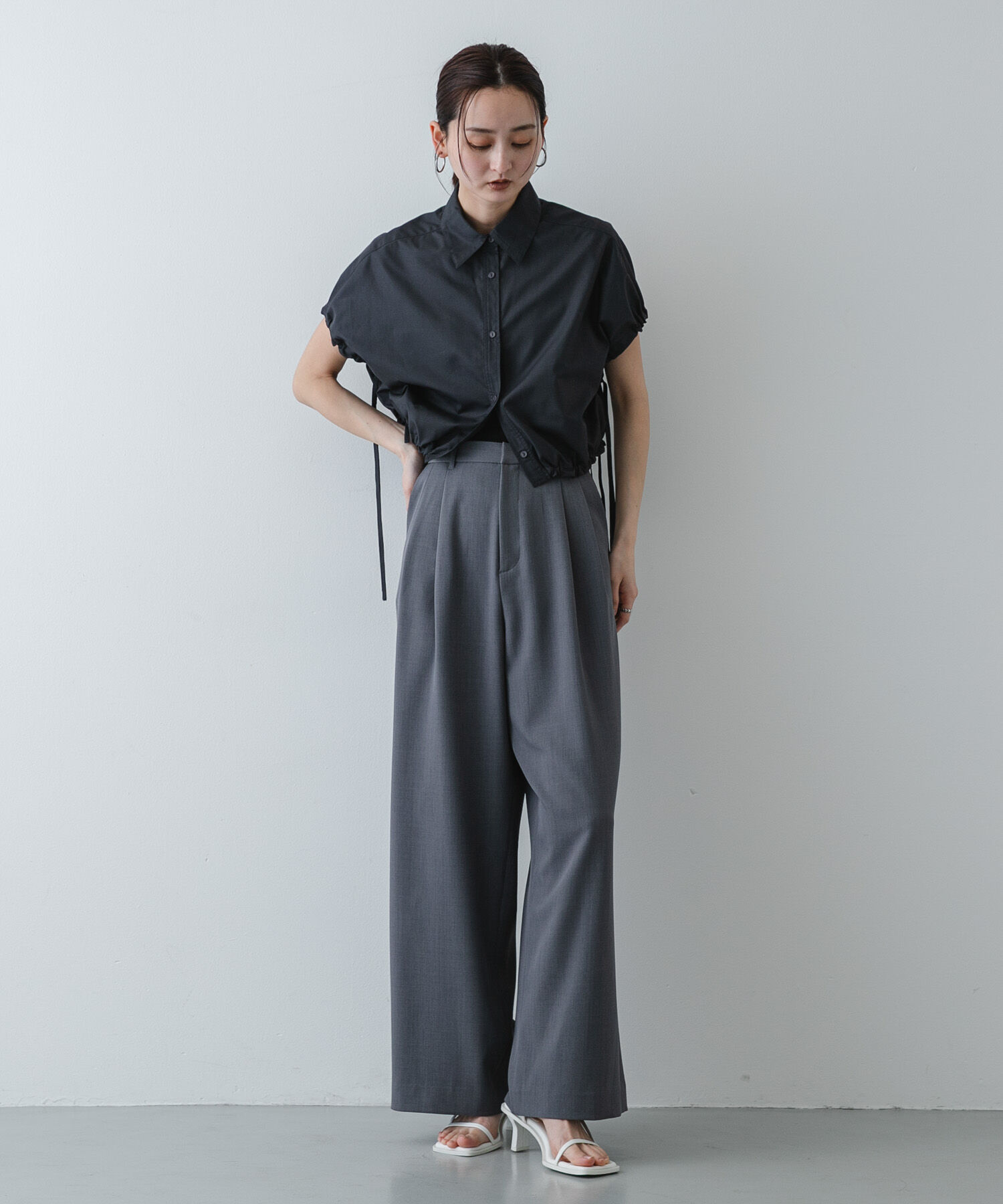 SENSE OF PLACE by URBAN RESEARCH「『イージーケア』クロップドギャザーシャツ」|シャツ・ブラウス|