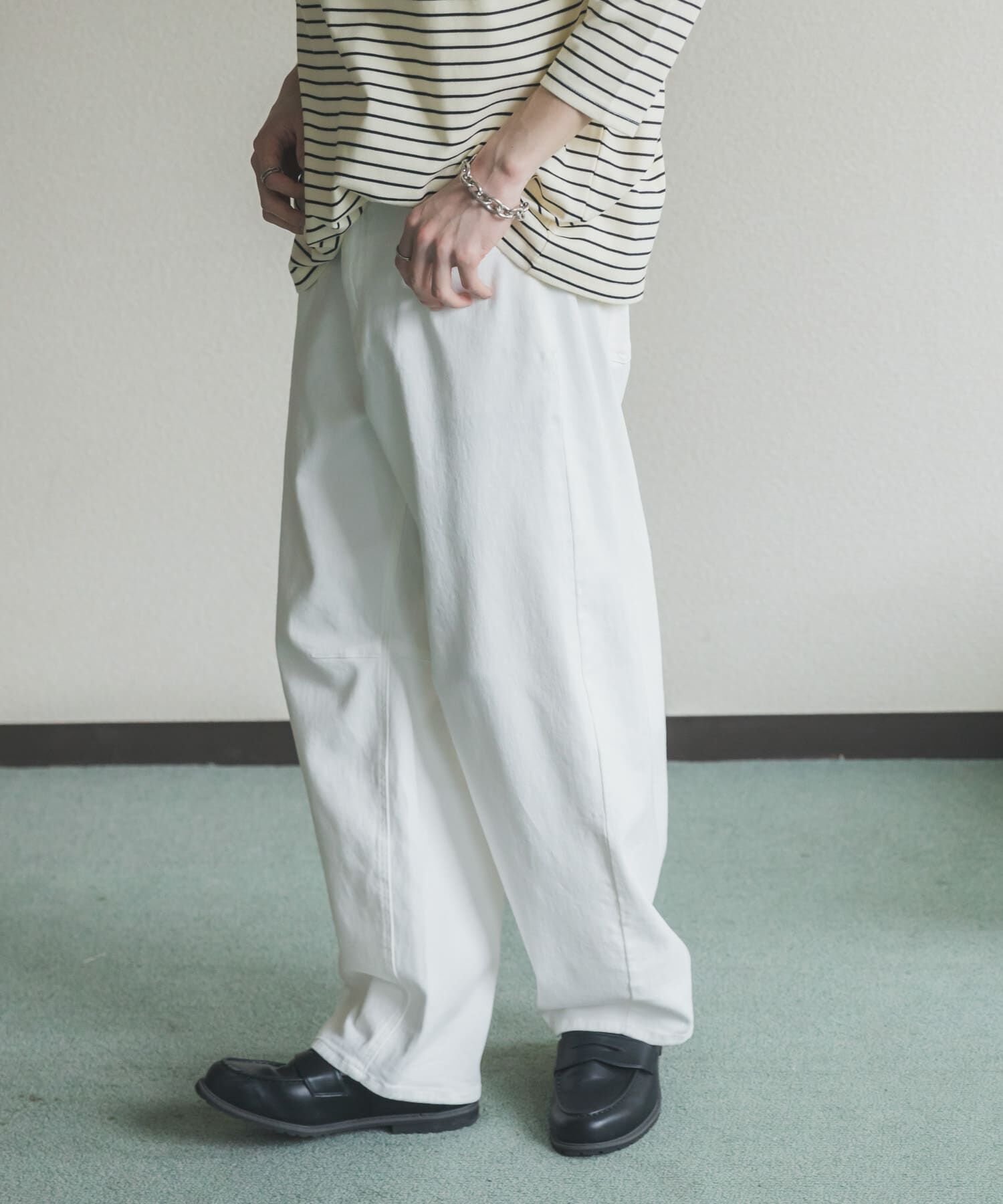 SENSE OF PLACE by URBAN RESEARCH「アソートバレルレッグデニムパンツ」|デニム|