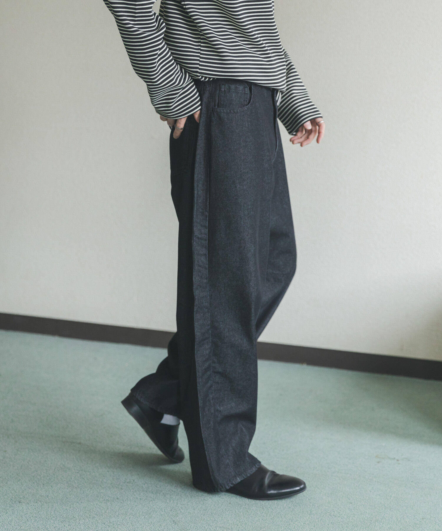 SENSE OF PLACE by URBAN RESEARCH「アソートバレルレッグデニムパンツ」|デニム|