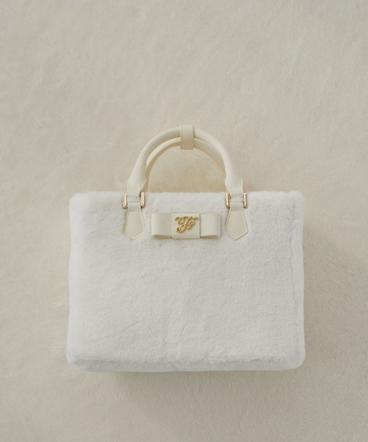 Maison de FLEUR「【限定カラーあり】フェイクファー中仕切りバッグ」|ハンドバッグ|ホワイト